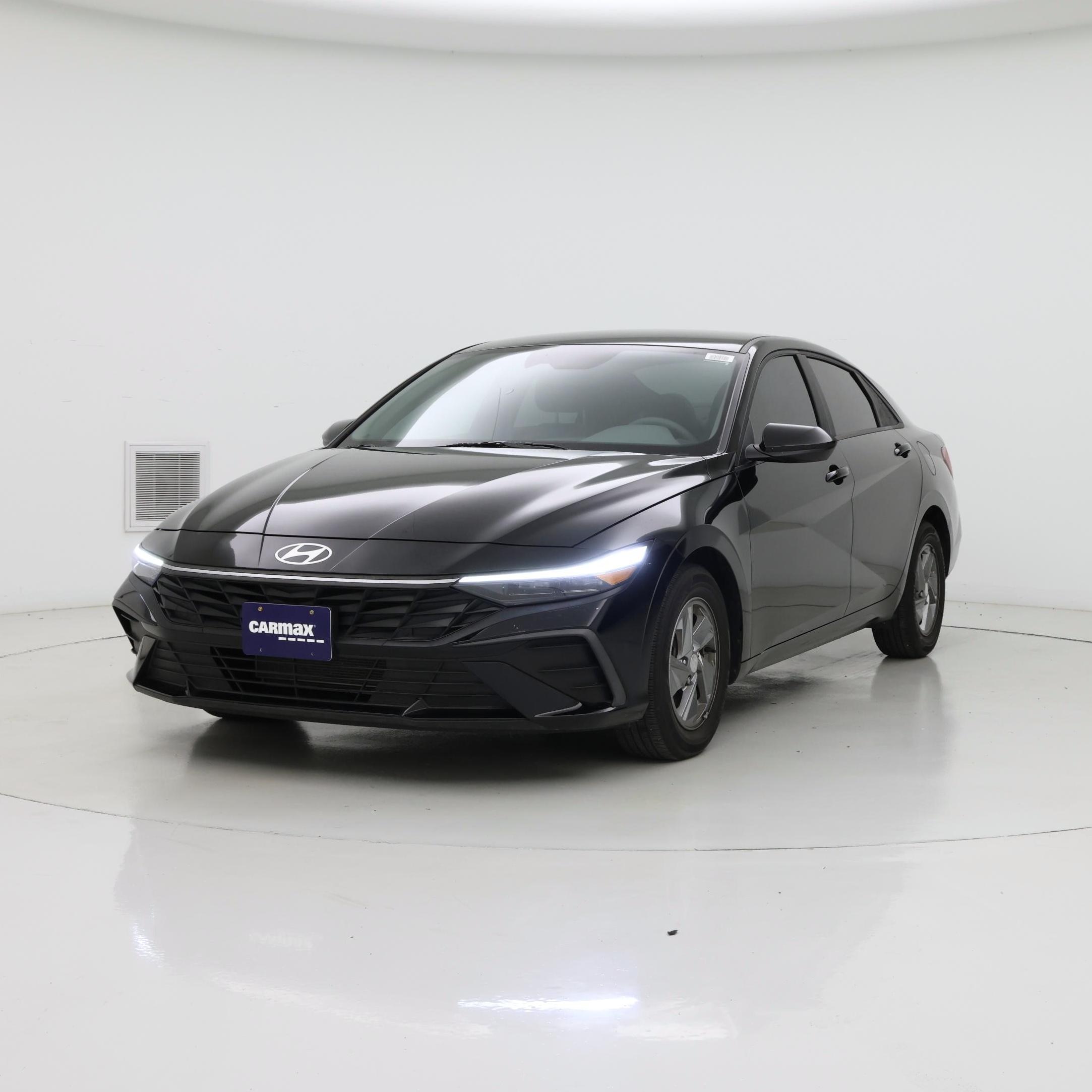 Thumbnail: 2024 Hyundai Elantra - 4