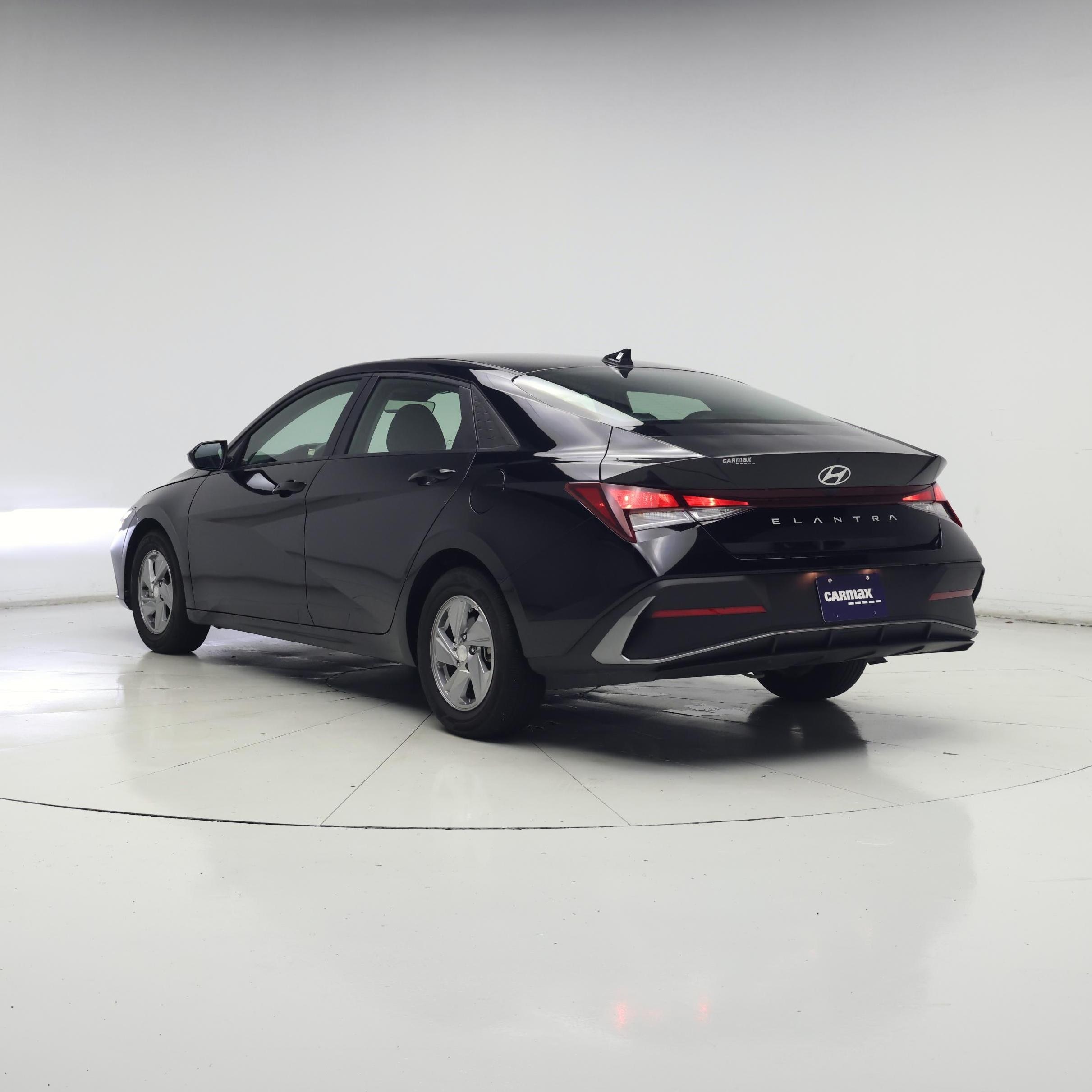 Thumbnail: 2025 Hyundai Elantra - 2