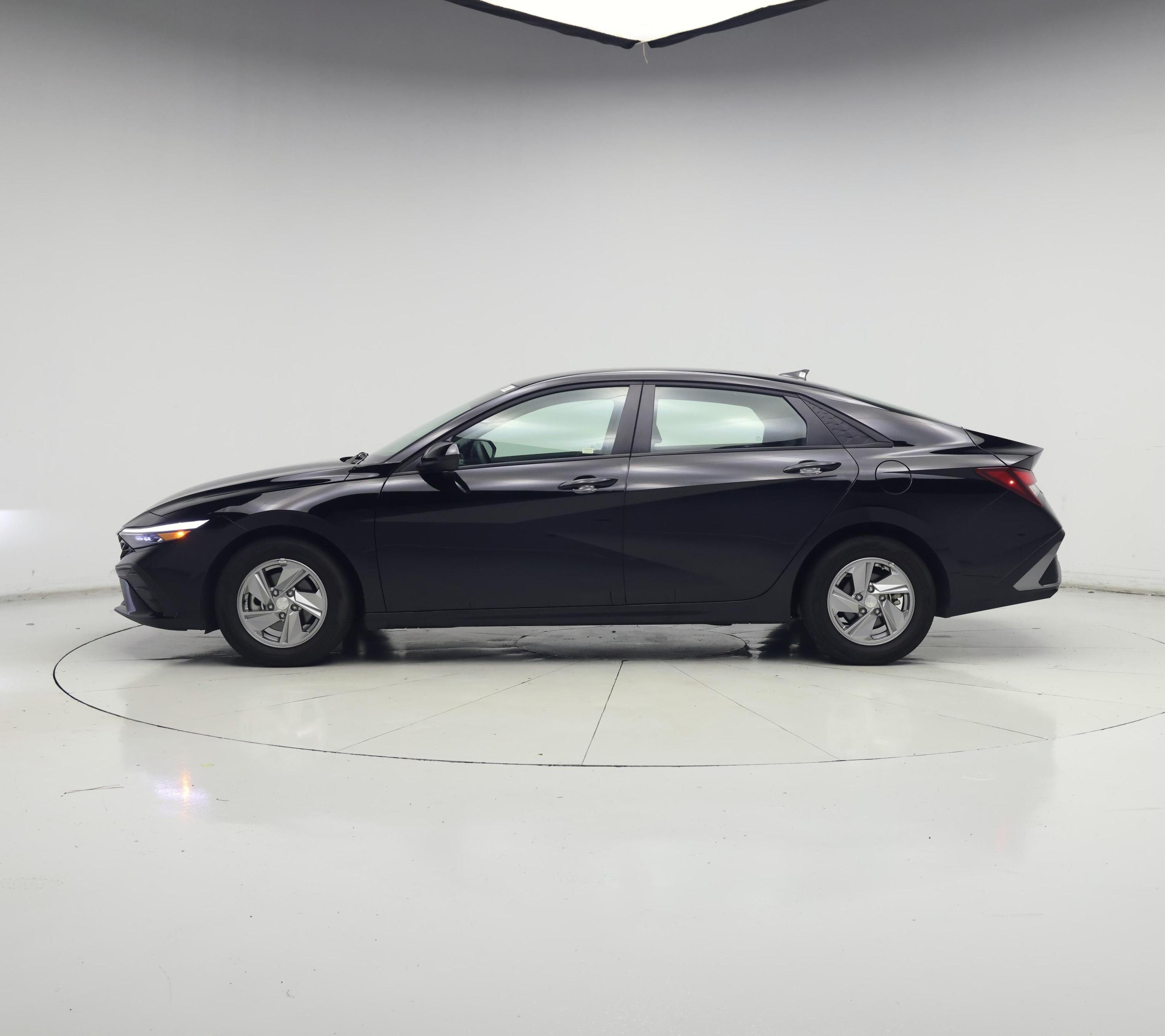 Thumbnail: 2025 Hyundai Elantra - 3