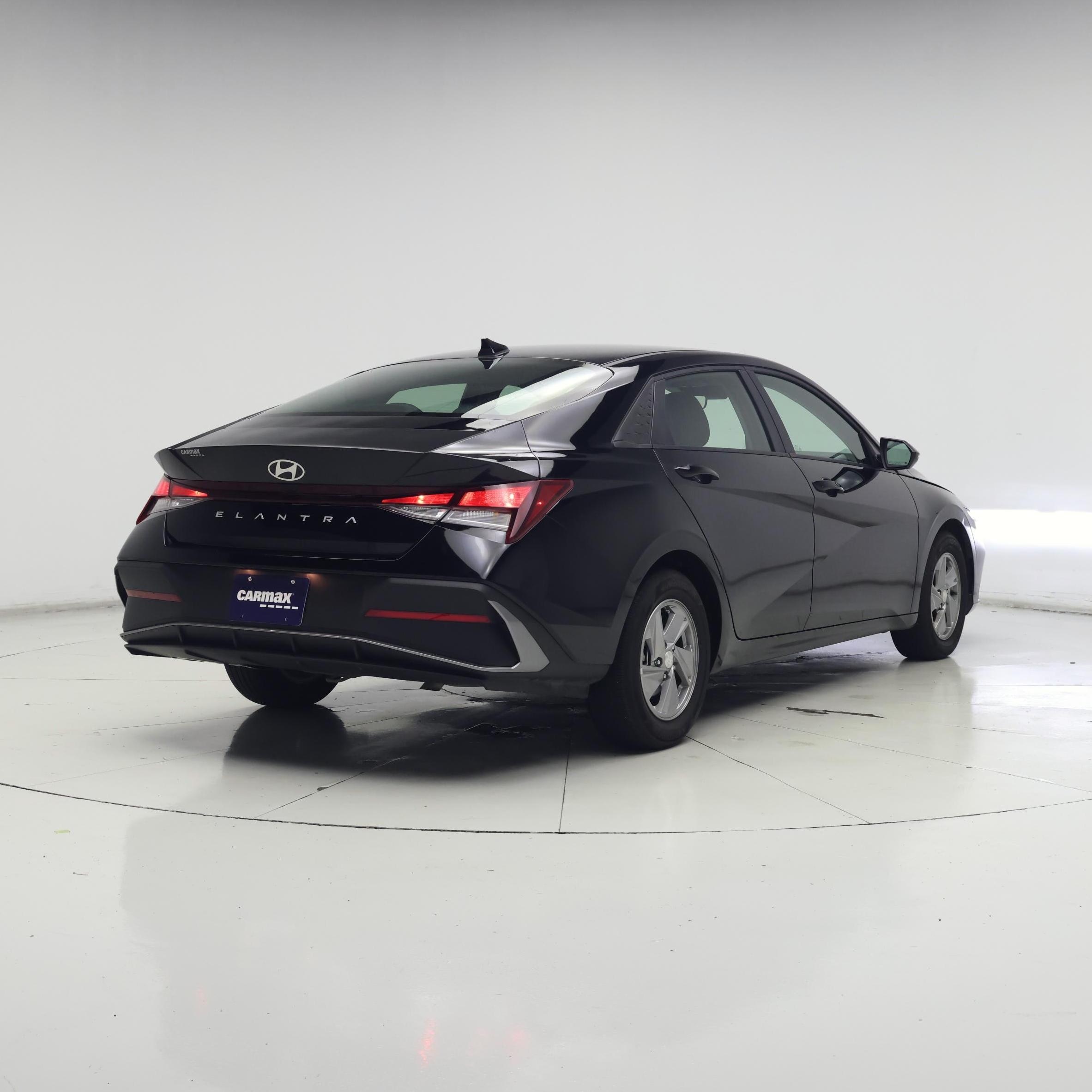 Thumbnail: 2025 Hyundai Elantra - 8