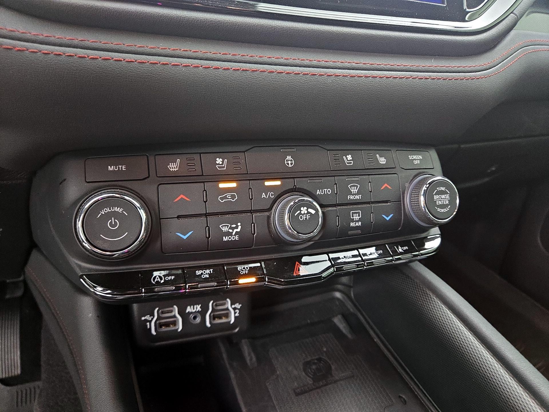 Thumbnail: 2023 Dodge Durango - 17
