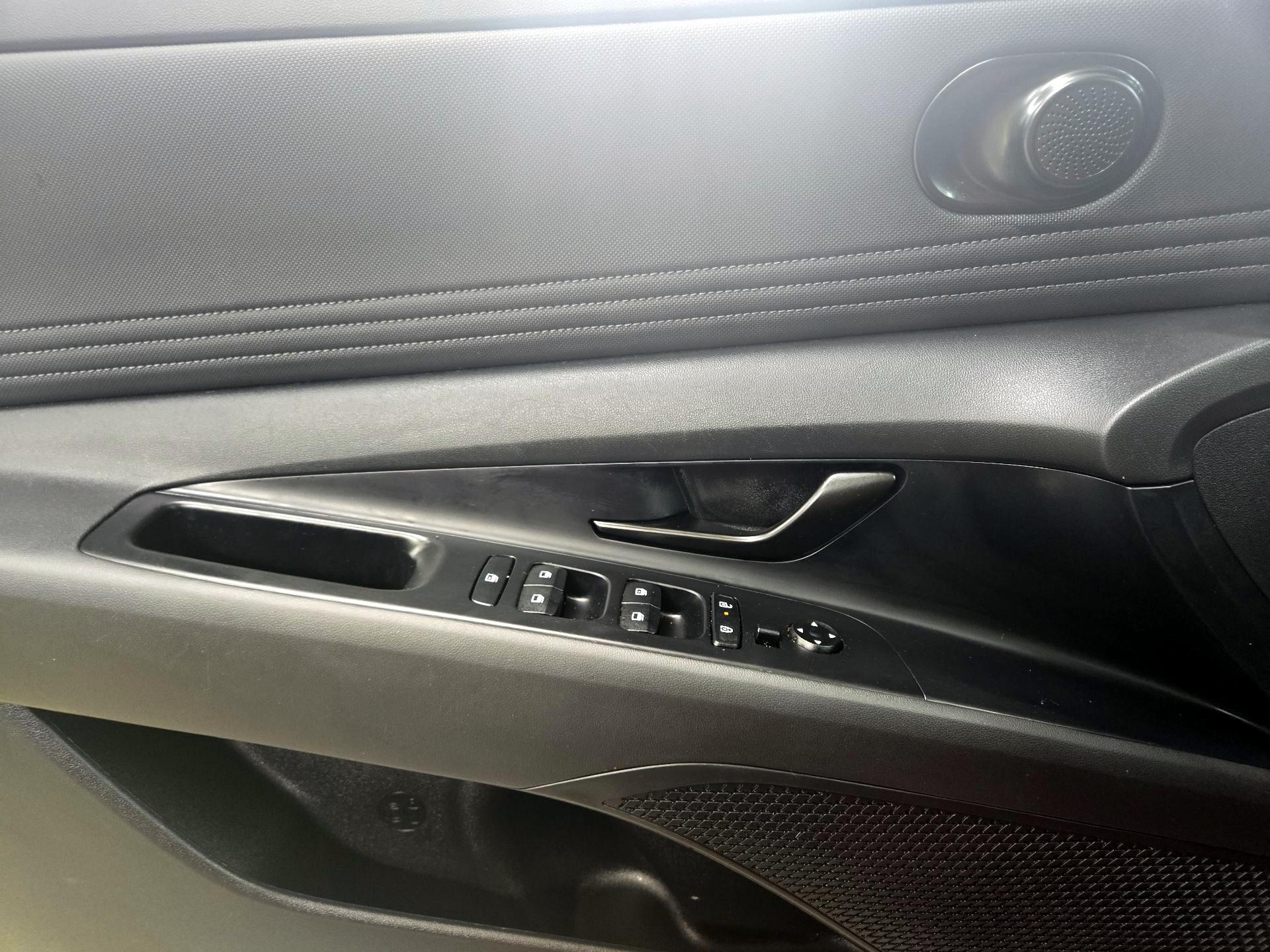 Thumbnail: 2025 Hyundai Elantra - 12