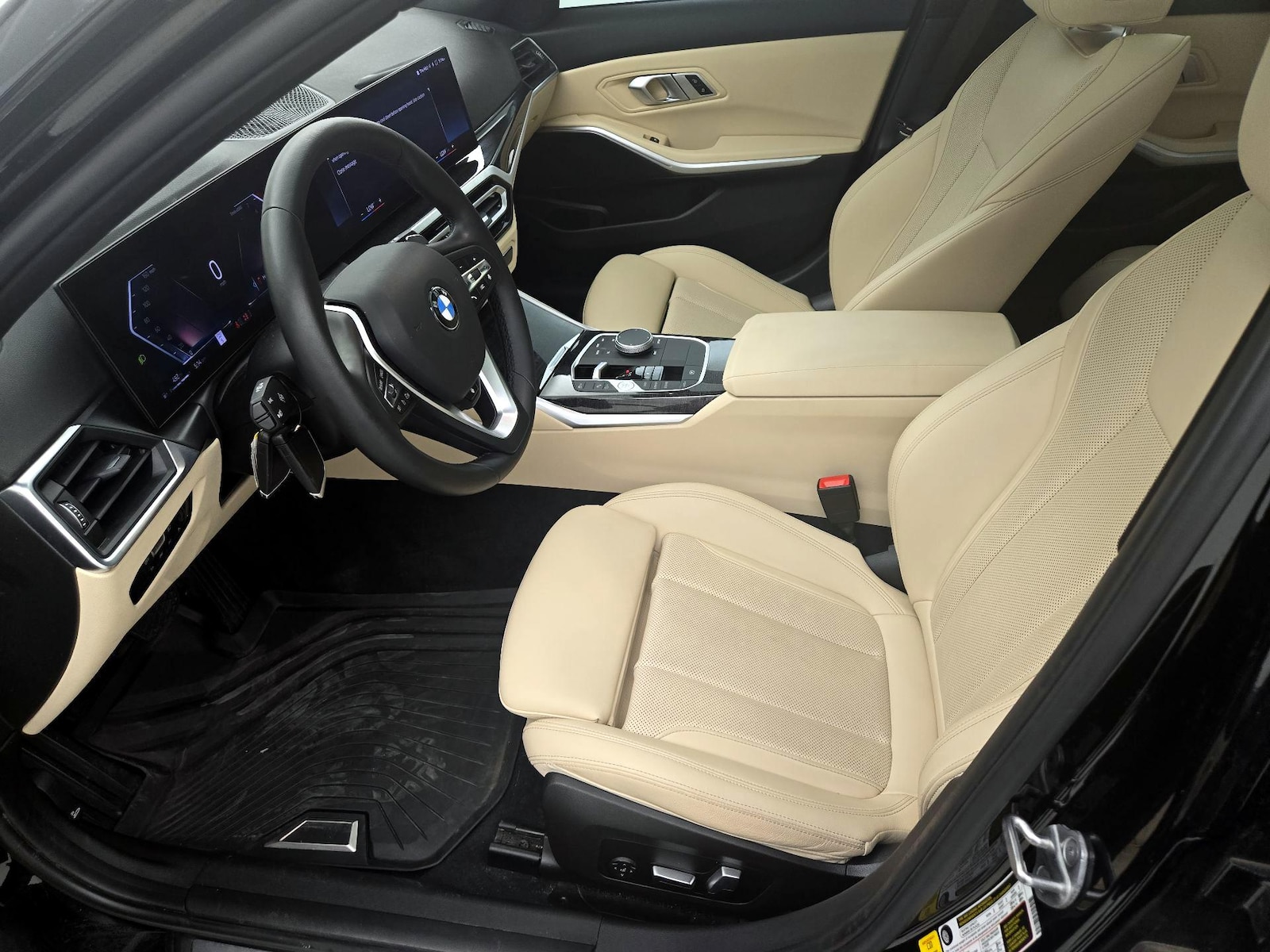 2023 BMW 3 Series 330i - Photo 12