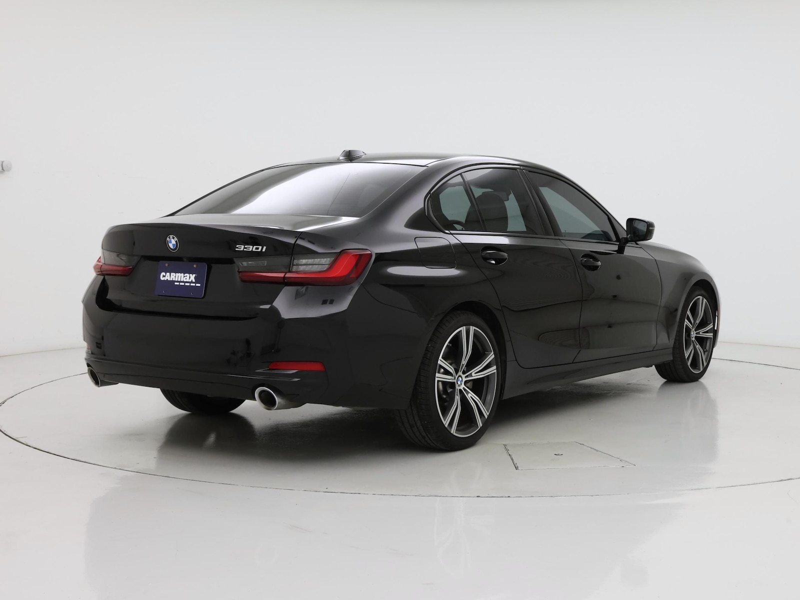 2023 BMW 3 Series 330i - Photo 9
