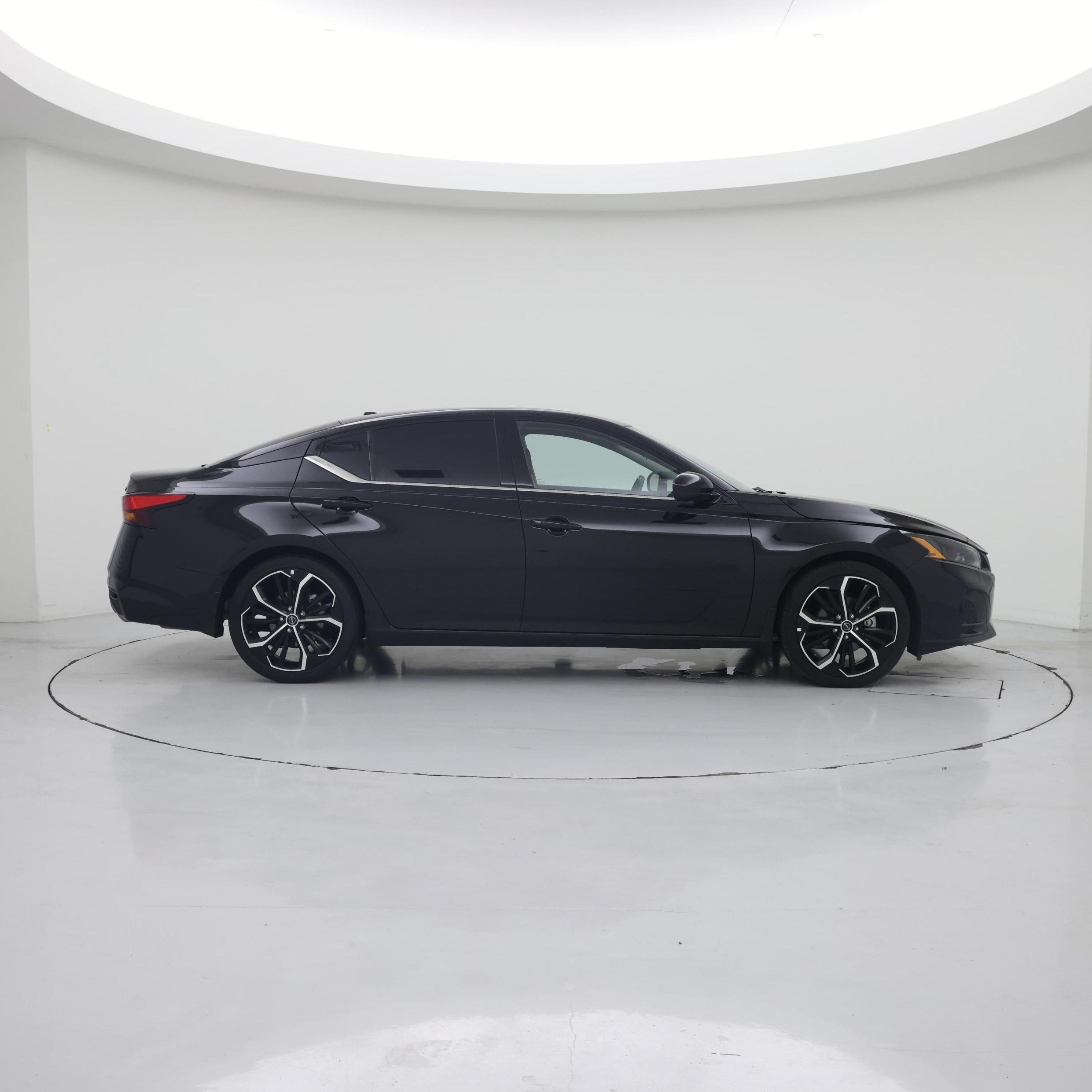 Thumbnail: 2024 Nissan Altima - 7