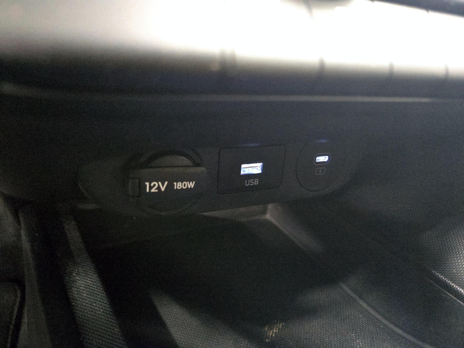 2025 Hyundai Elantra SE - Photo 19