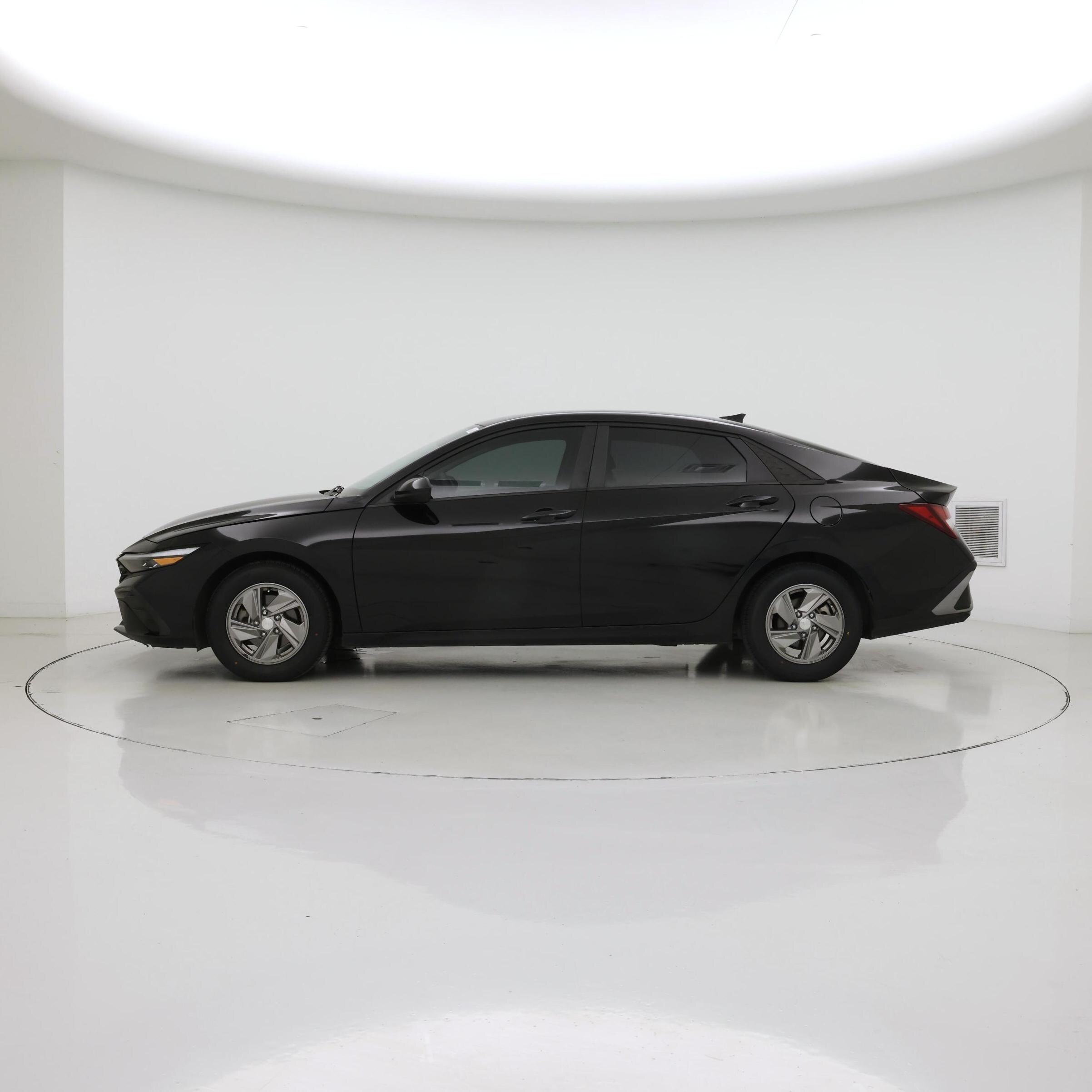 Thumbnail: 2025 Hyundai Elantra - 3