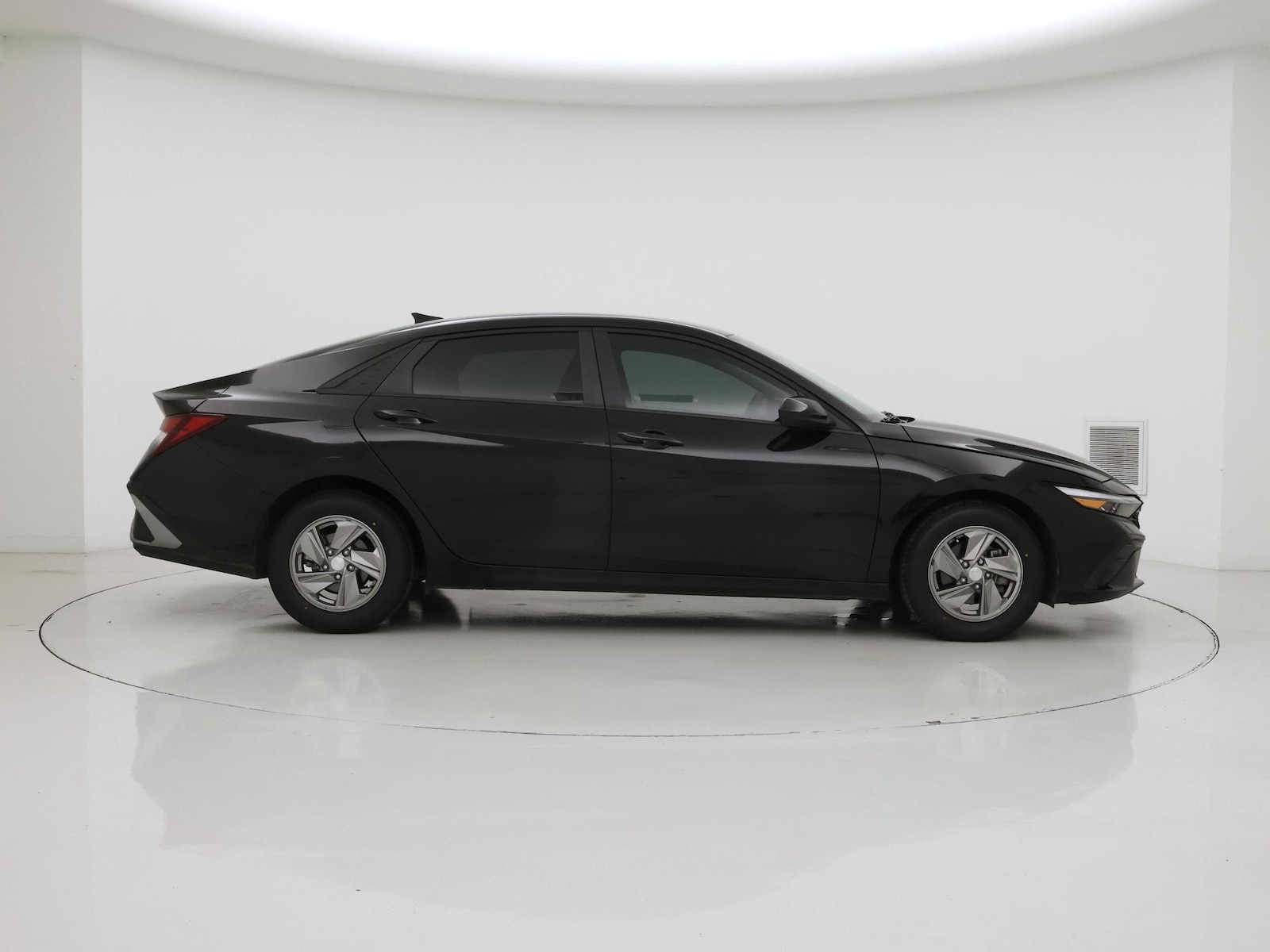2025 Hyundai Elantra SE - Photo 8