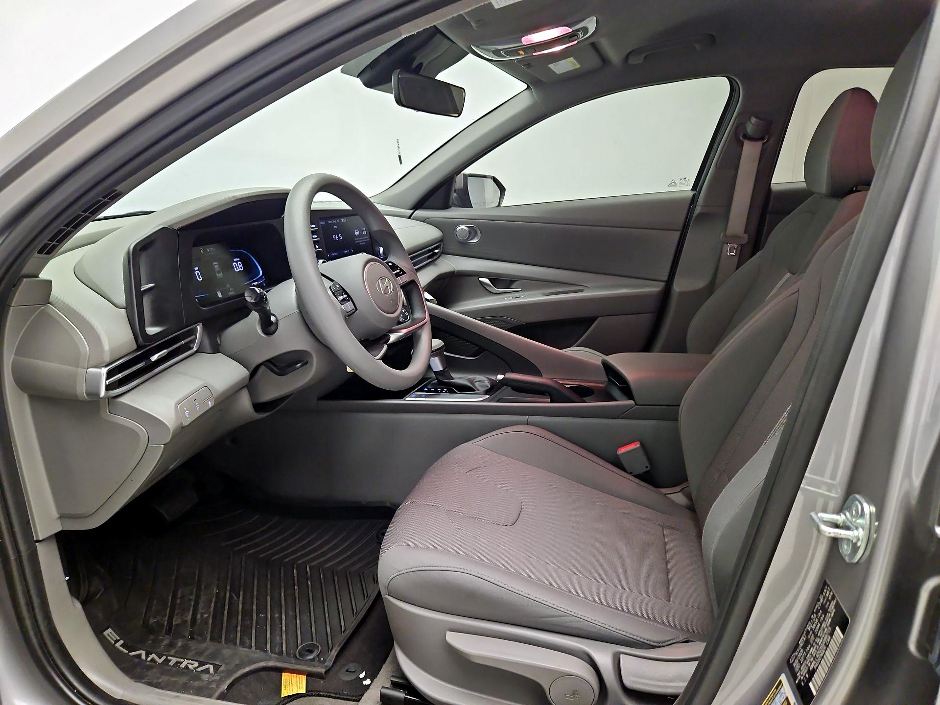Thumbnail: 2025 Hyundai Elantra - 11