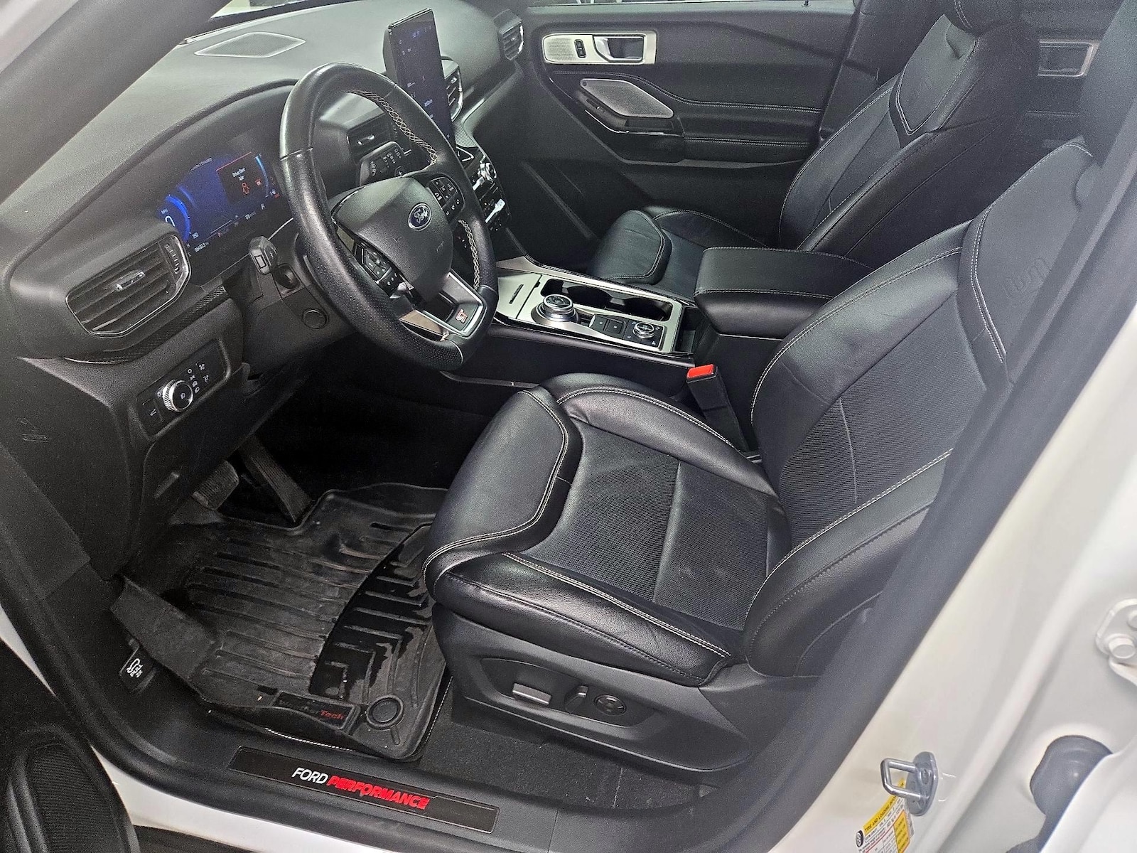 2022 Ford Explorer ST - Photo 12
