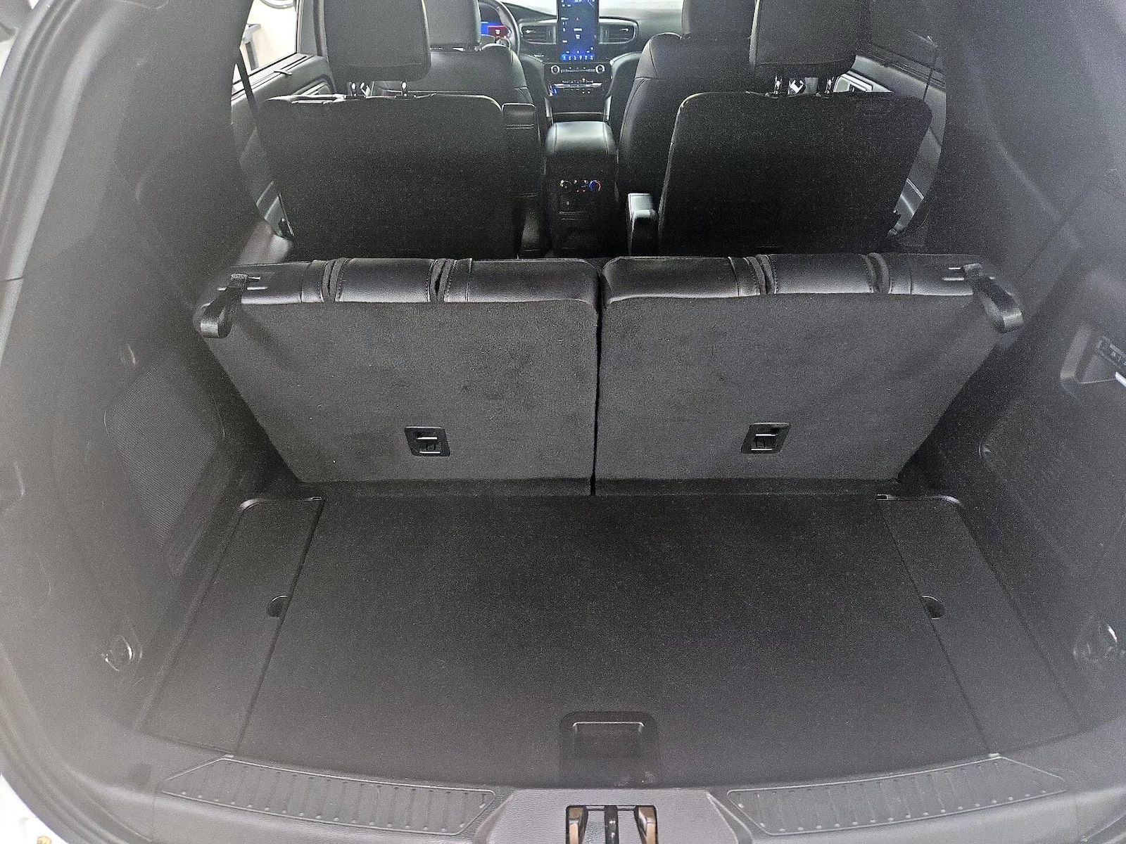 2022 Ford Explorer ST - Photo 24