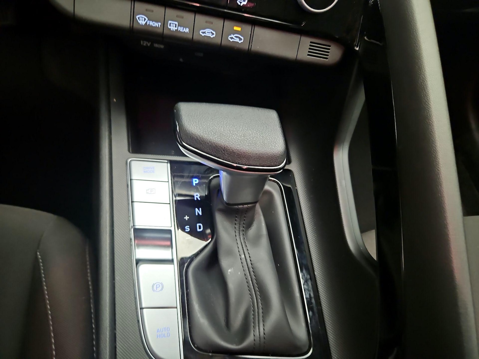 2025 Hyundai Elantra Blue - Photo 18