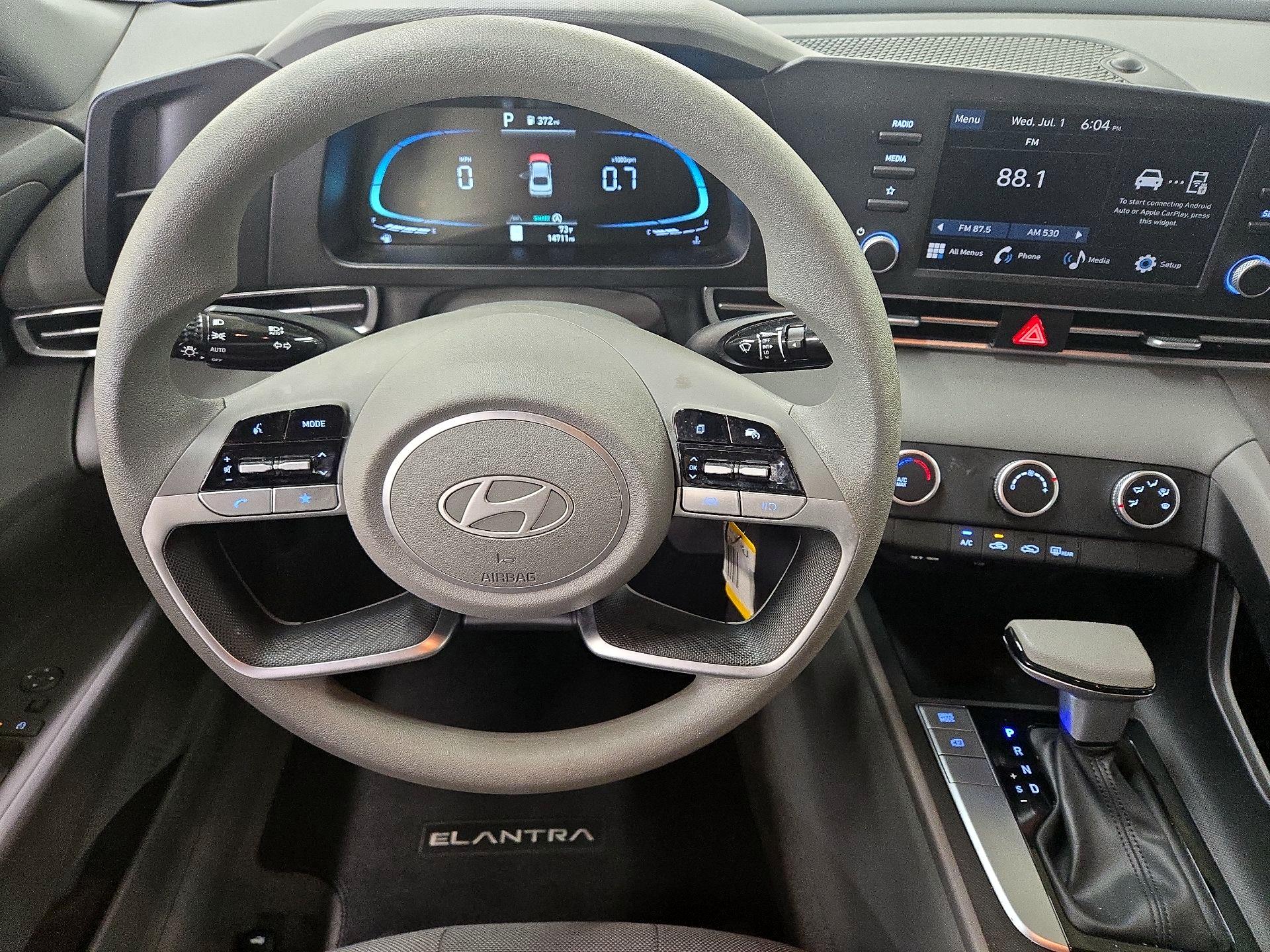 Thumbnail: 2025 Hyundai Elantra - 10