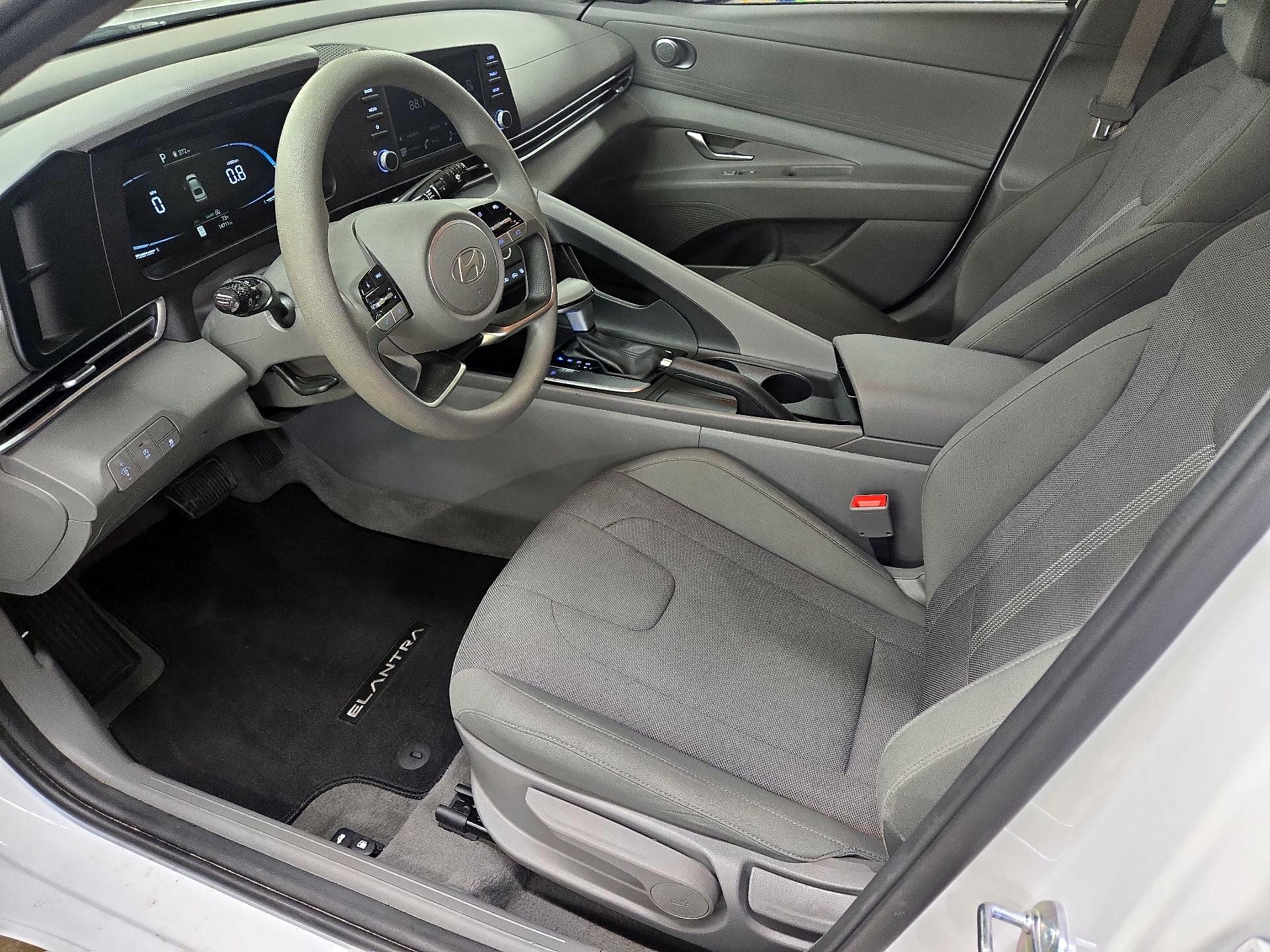 Thumbnail: 2025 Hyundai Elantra - 11