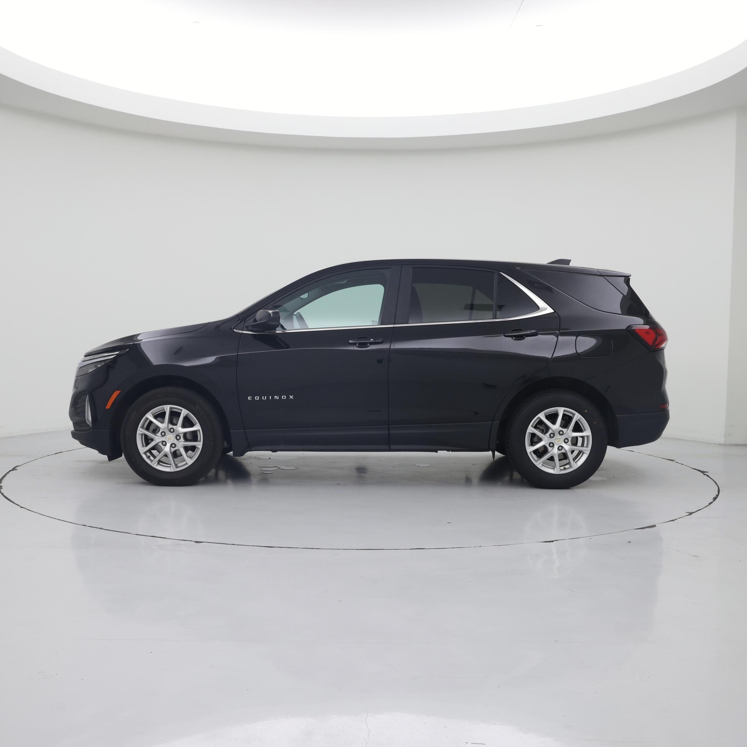 Thumbnail: 2024 Chevrolet Equinox - 3
