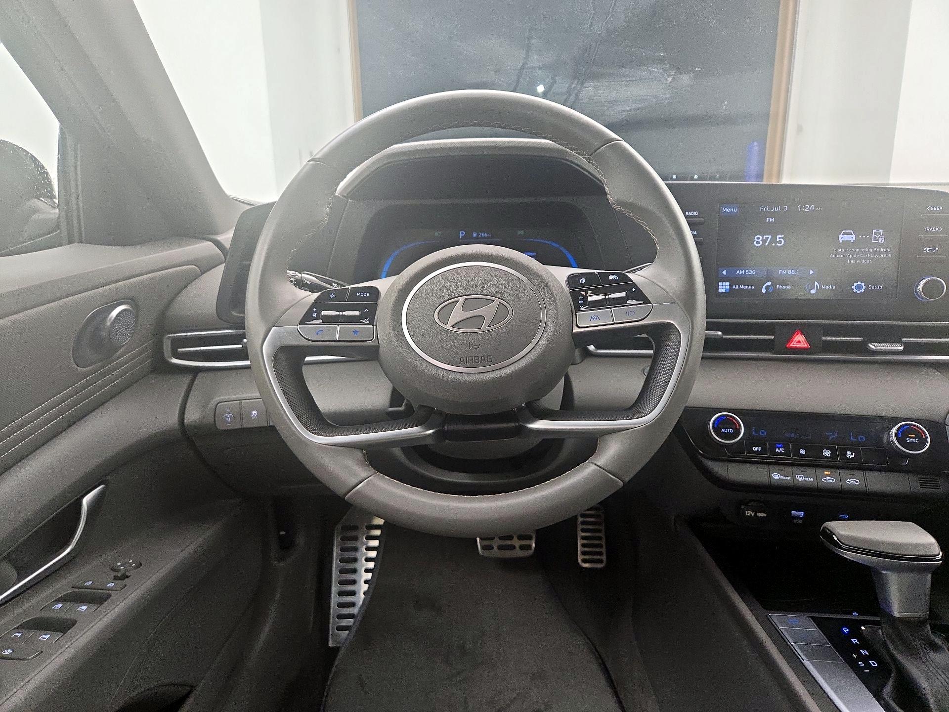 Thumbnail: 2025 Hyundai Elantra - 10