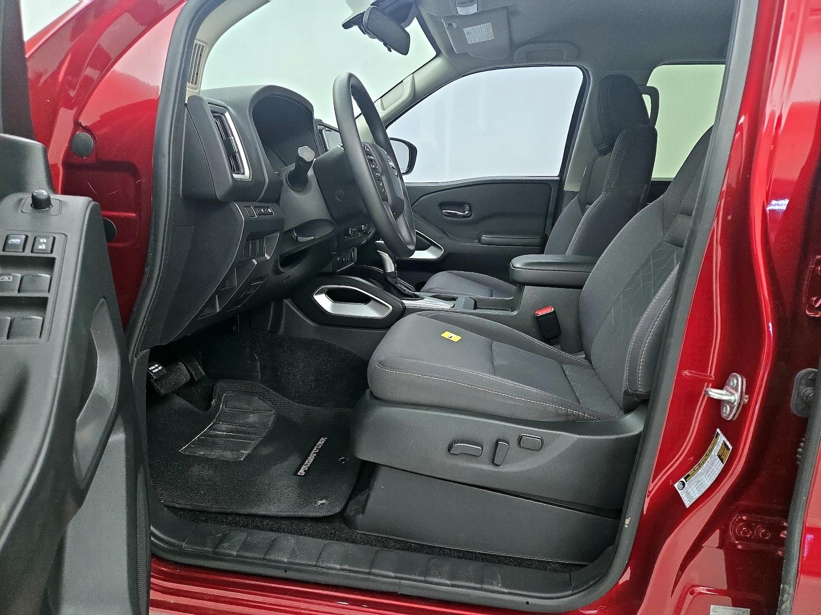 2025 Nissan Frontier SV - Photo 12