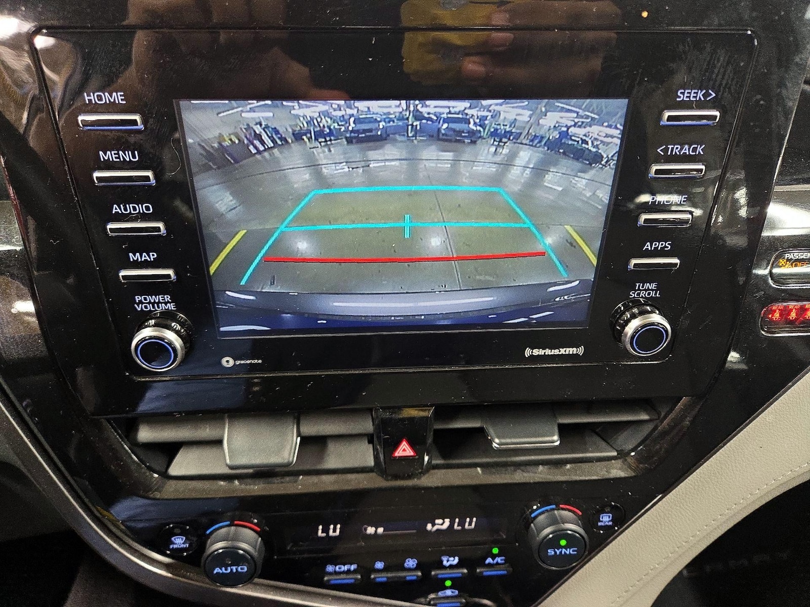2022 Toyota Camry LE - Photo 15