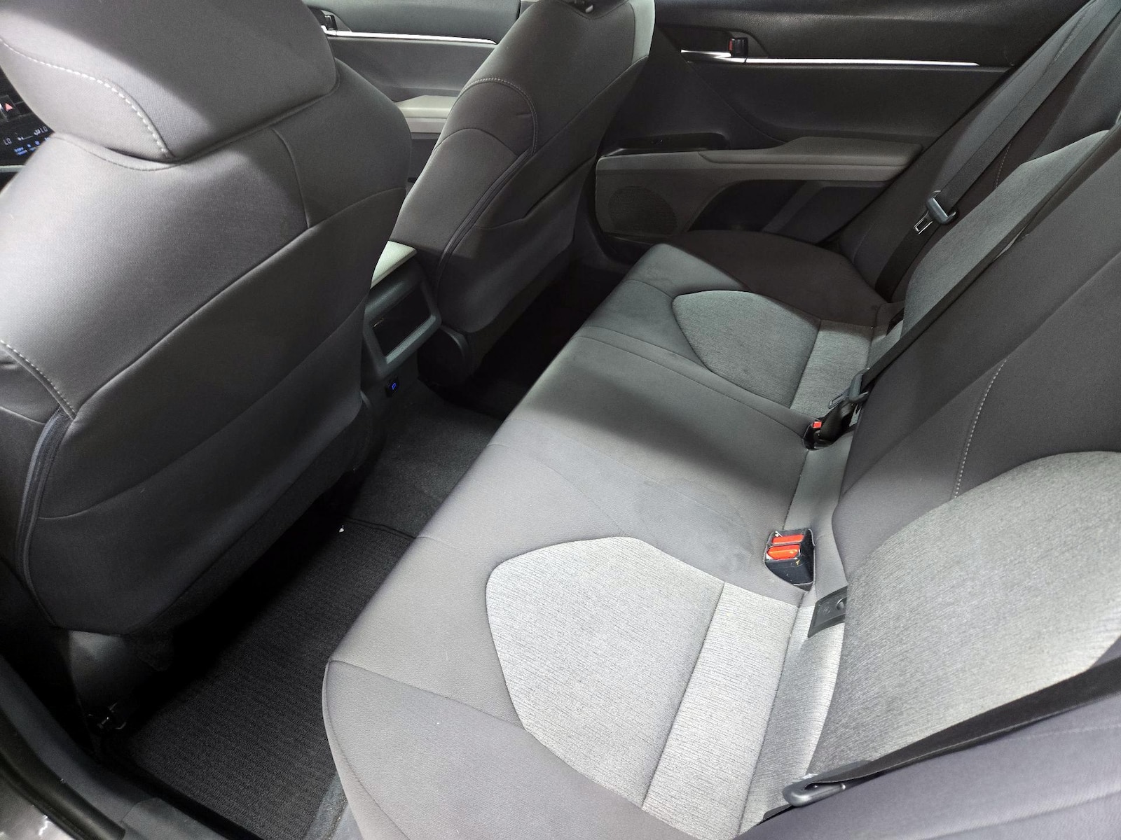 2022 Toyota Camry LE - Photo 20