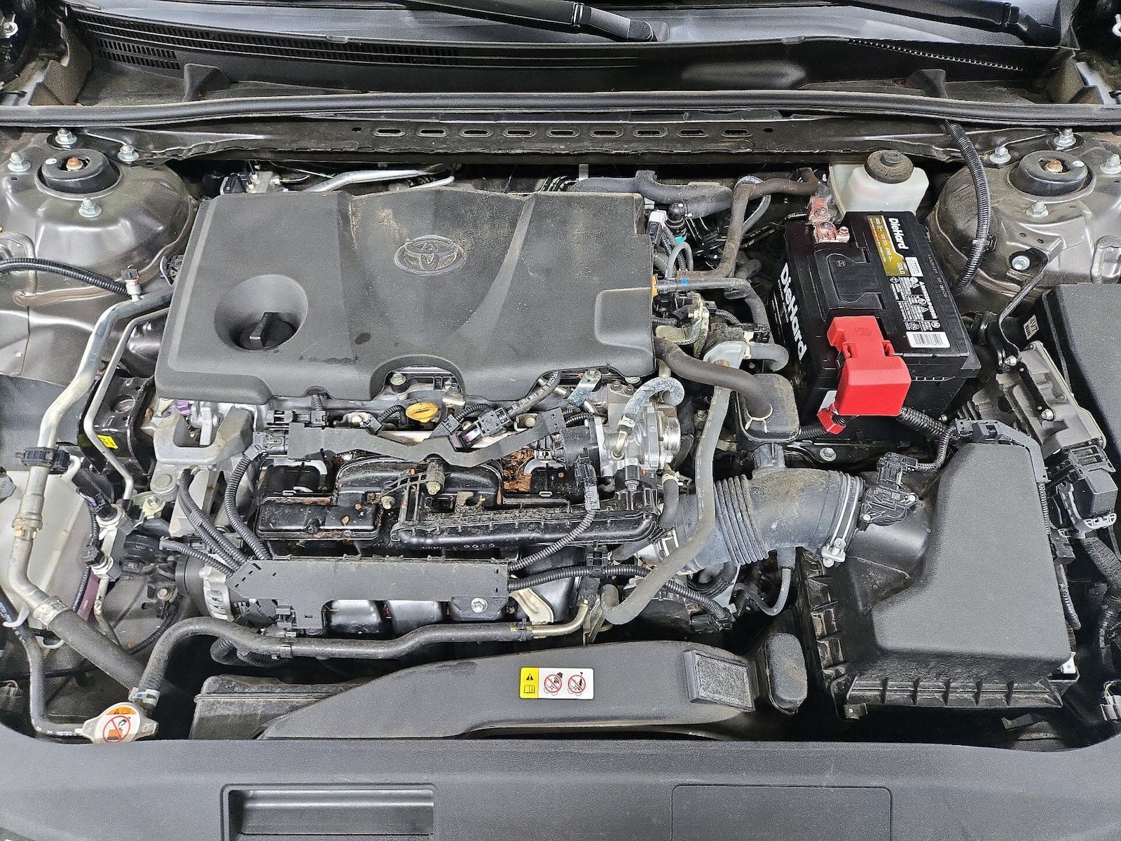 2022 Toyota Camry LE - Photo 22