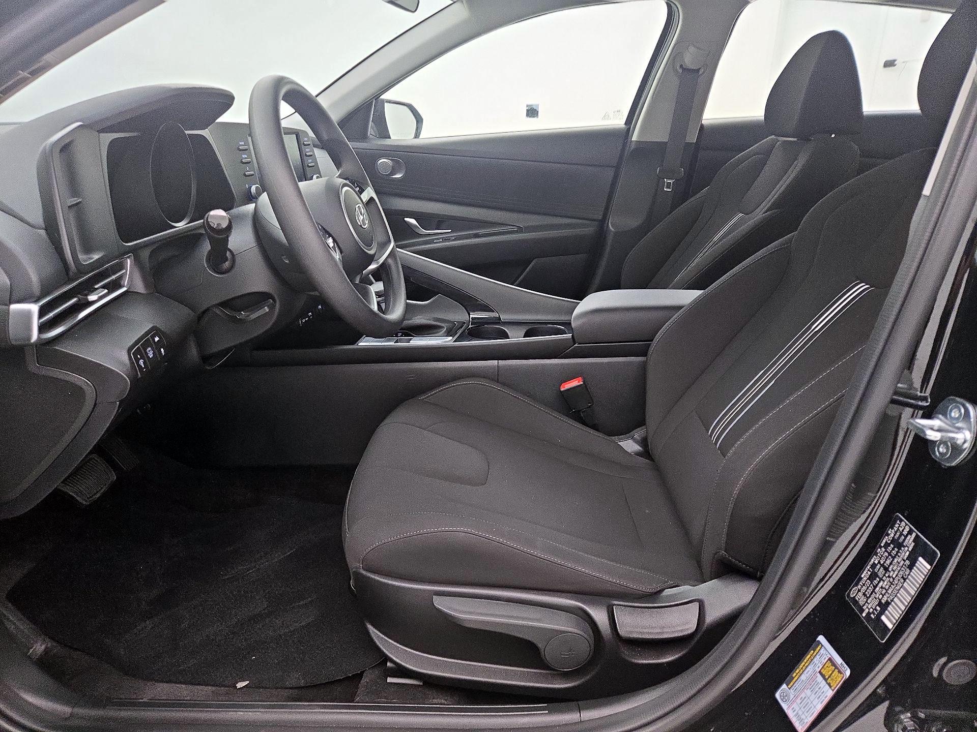 Thumbnail: 2023 Hyundai Elantra - 9