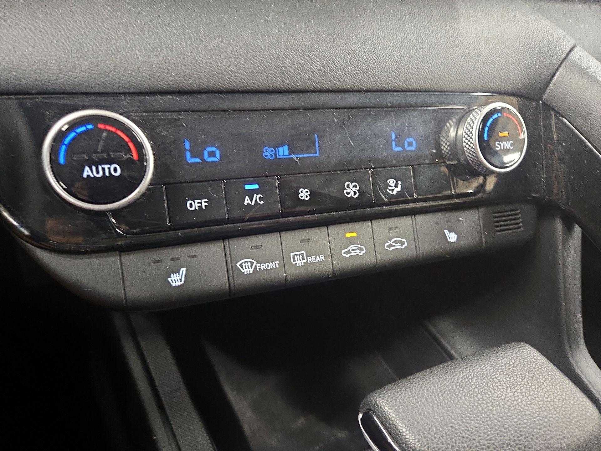 Thumbnail: 2023 Hyundai Elantra - 14
