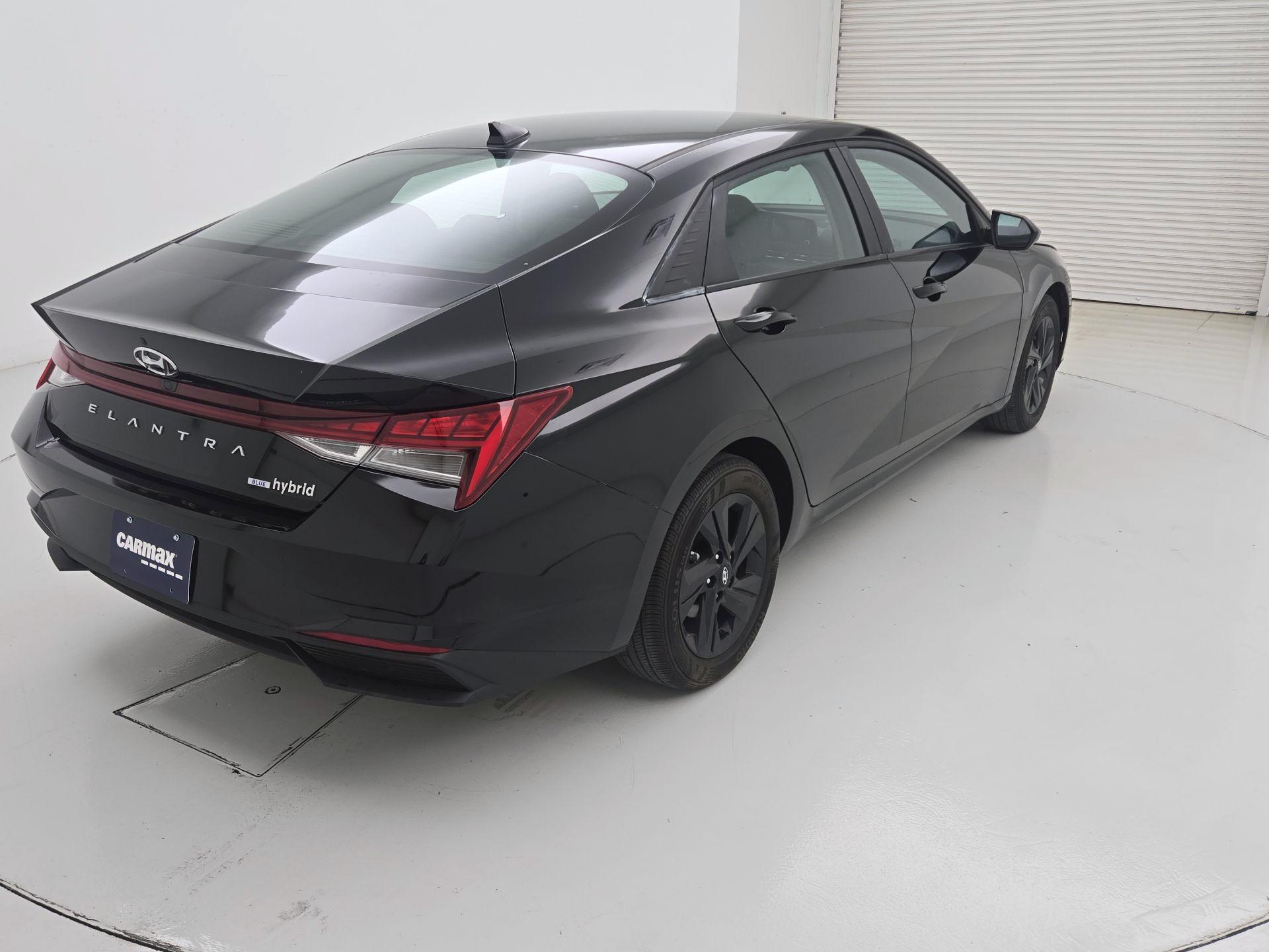 Thumbnail: 2023 Hyundai Elantra - 5