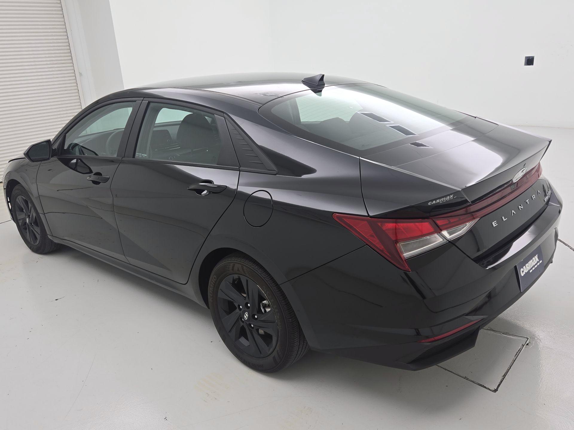 Thumbnail: 2023 Hyundai Elantra - 7