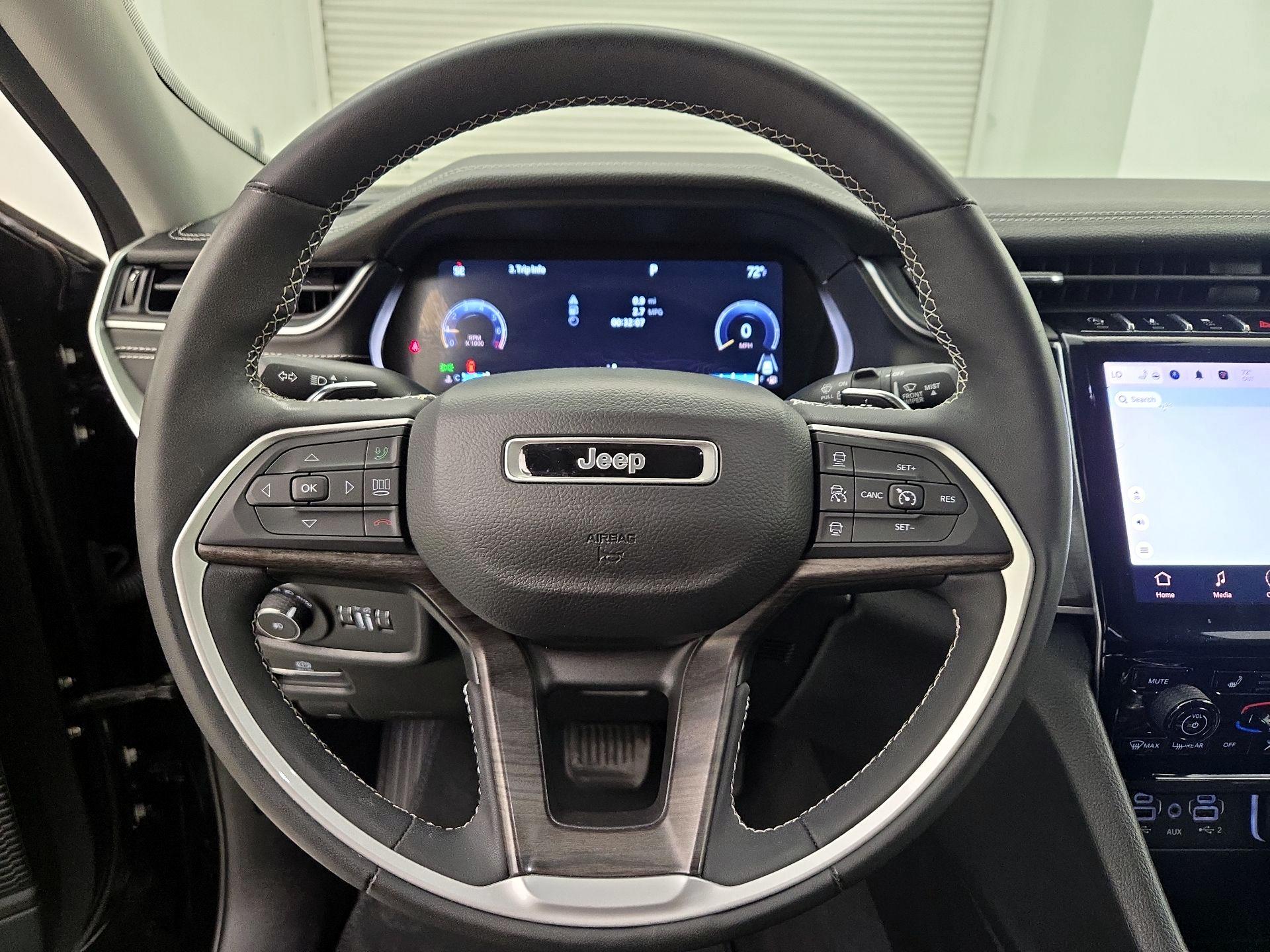 Thumbnail: 2023 Jeep Grand Cherokee - 10