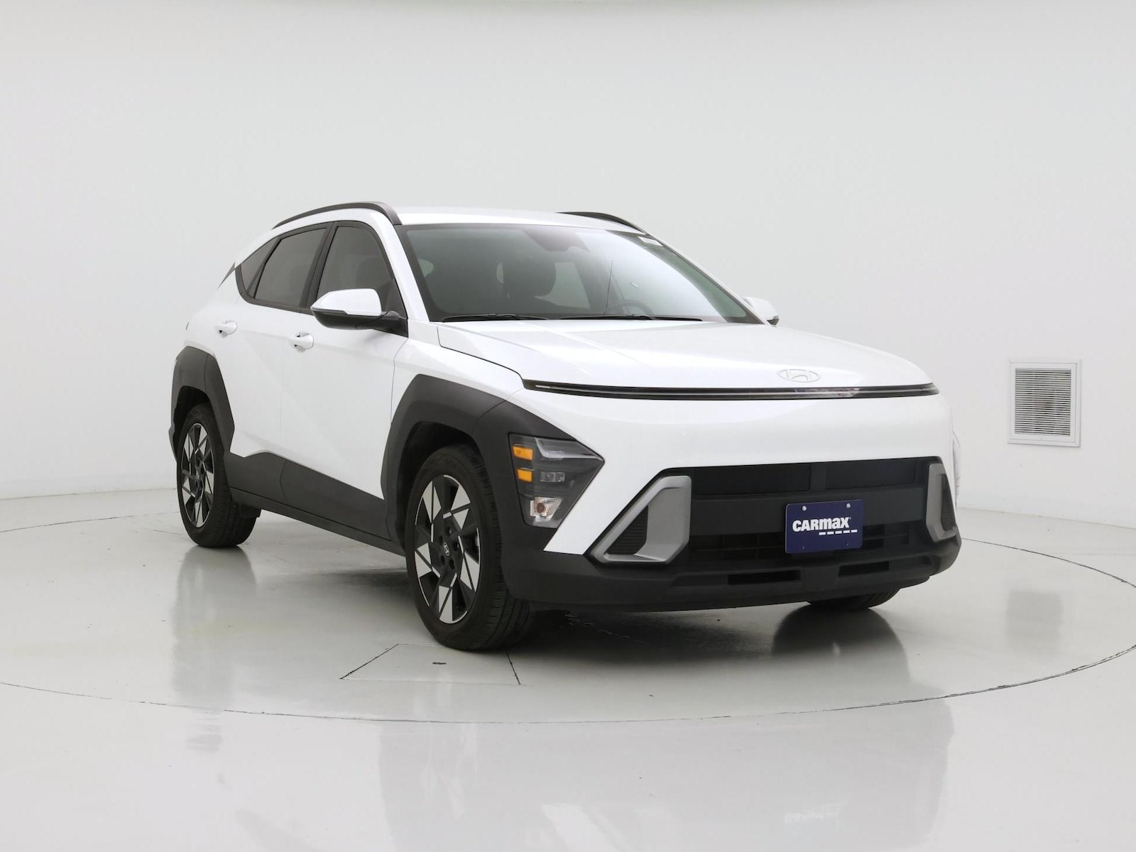 2024 Hyundai Kona SEL - Photo 2
