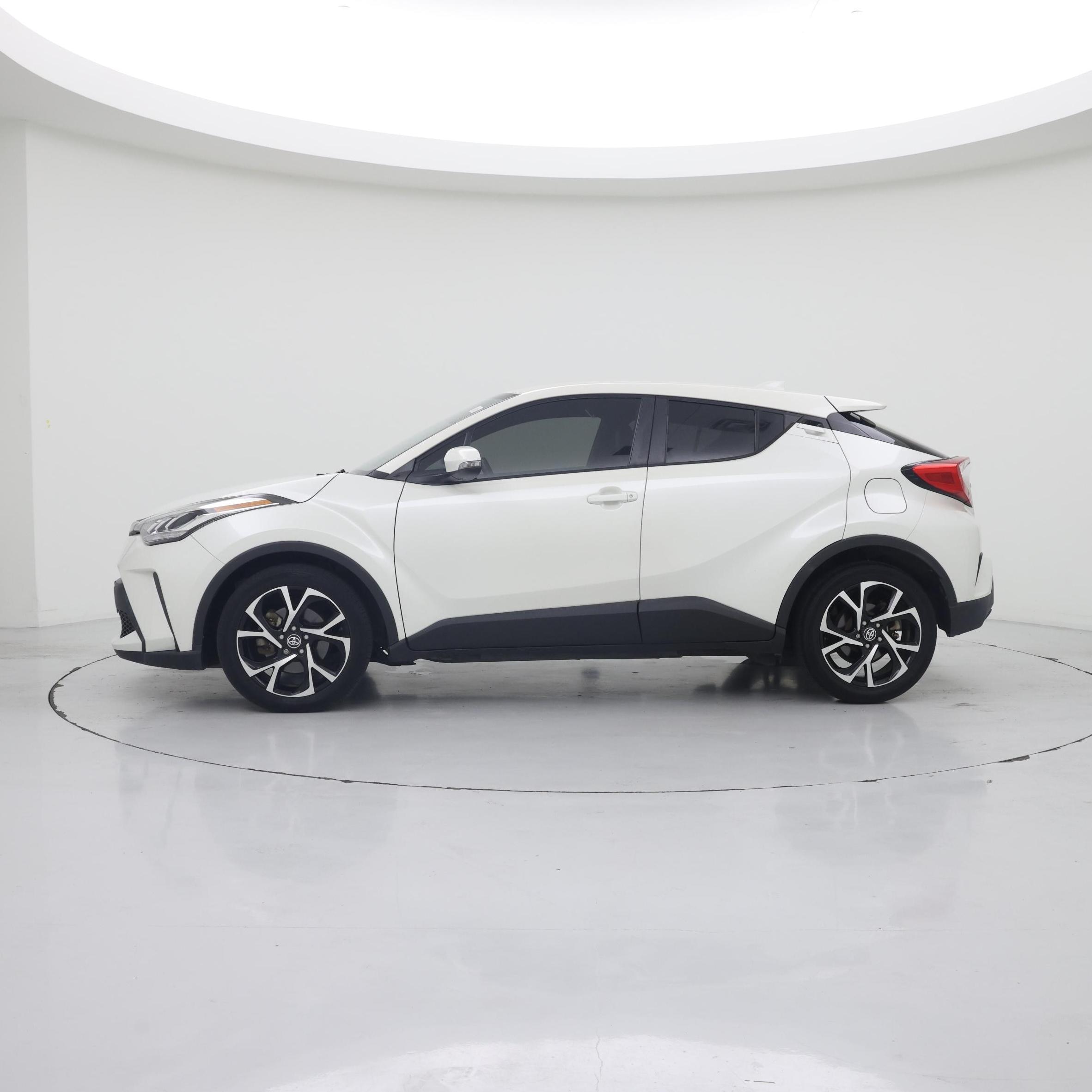Thumbnail: 2021 Toyota C-HR - 3