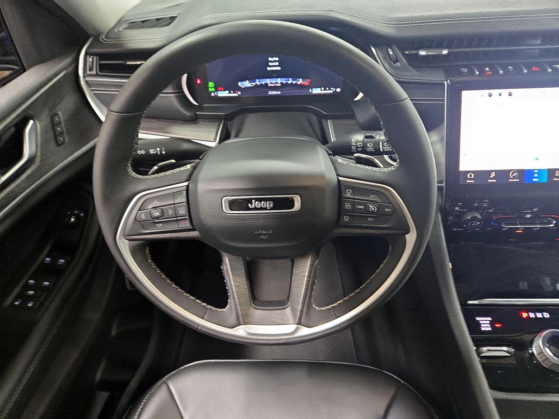 Thumbnail: 2024 Jeep Grand Cherokee - 10