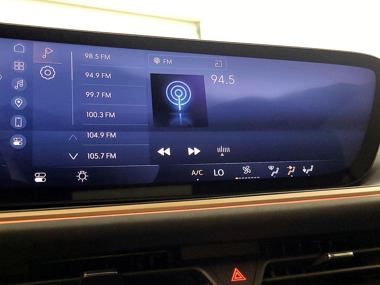 2025 Buick Envision Sport Touring - Photo 16