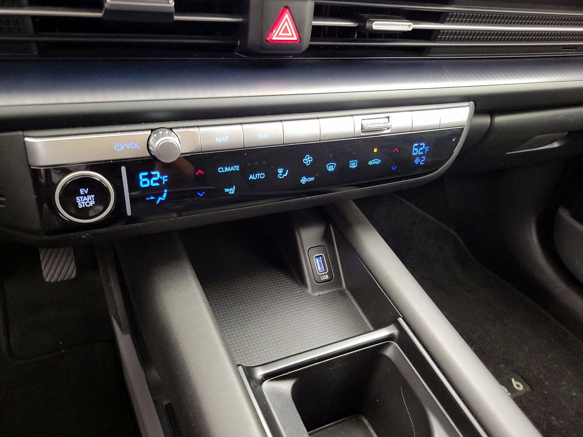 Thumbnail: 2024 Hyundai Ioniq 6 - 17