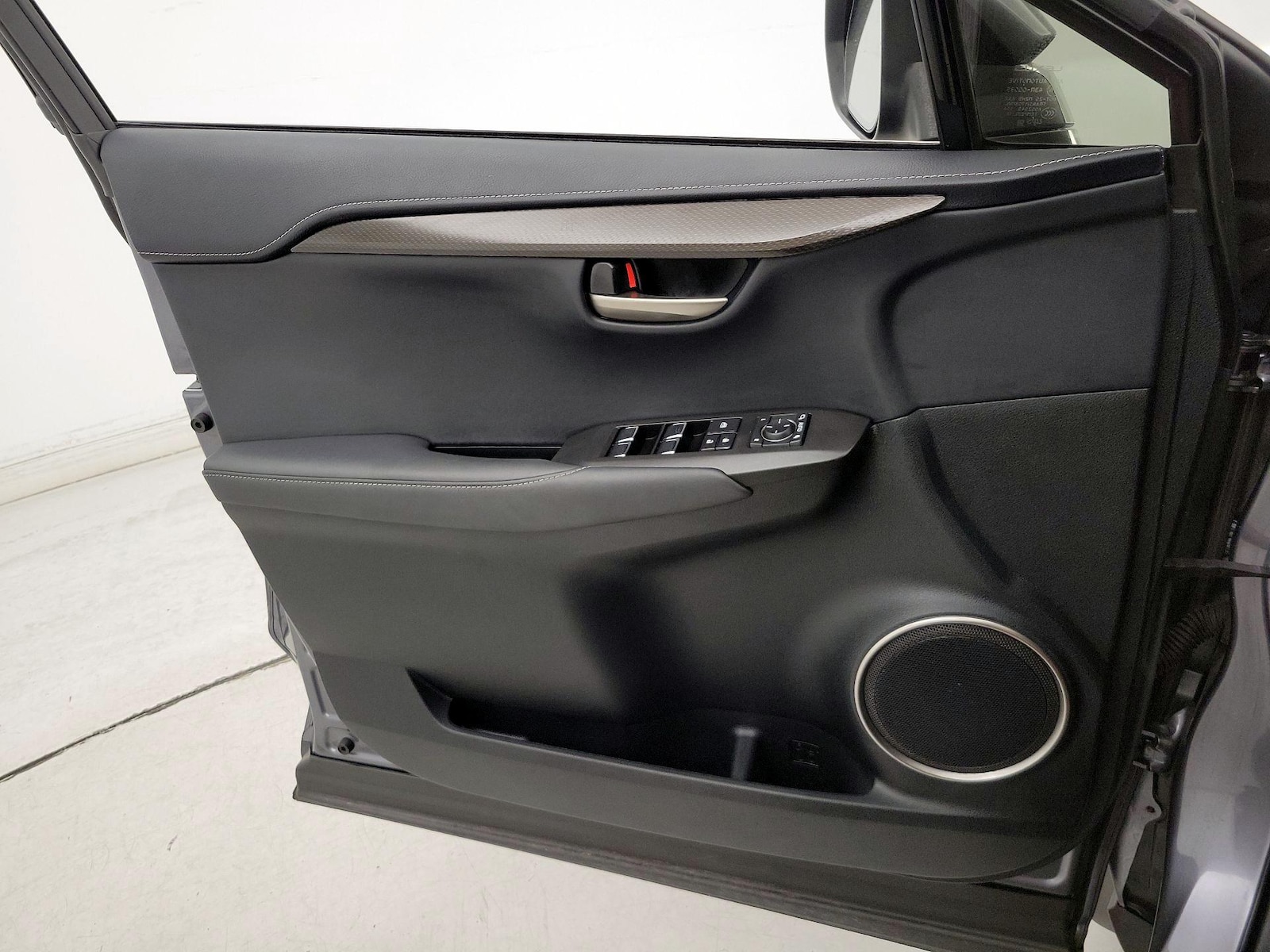 2021 Lexus NX 300 - Photo 13