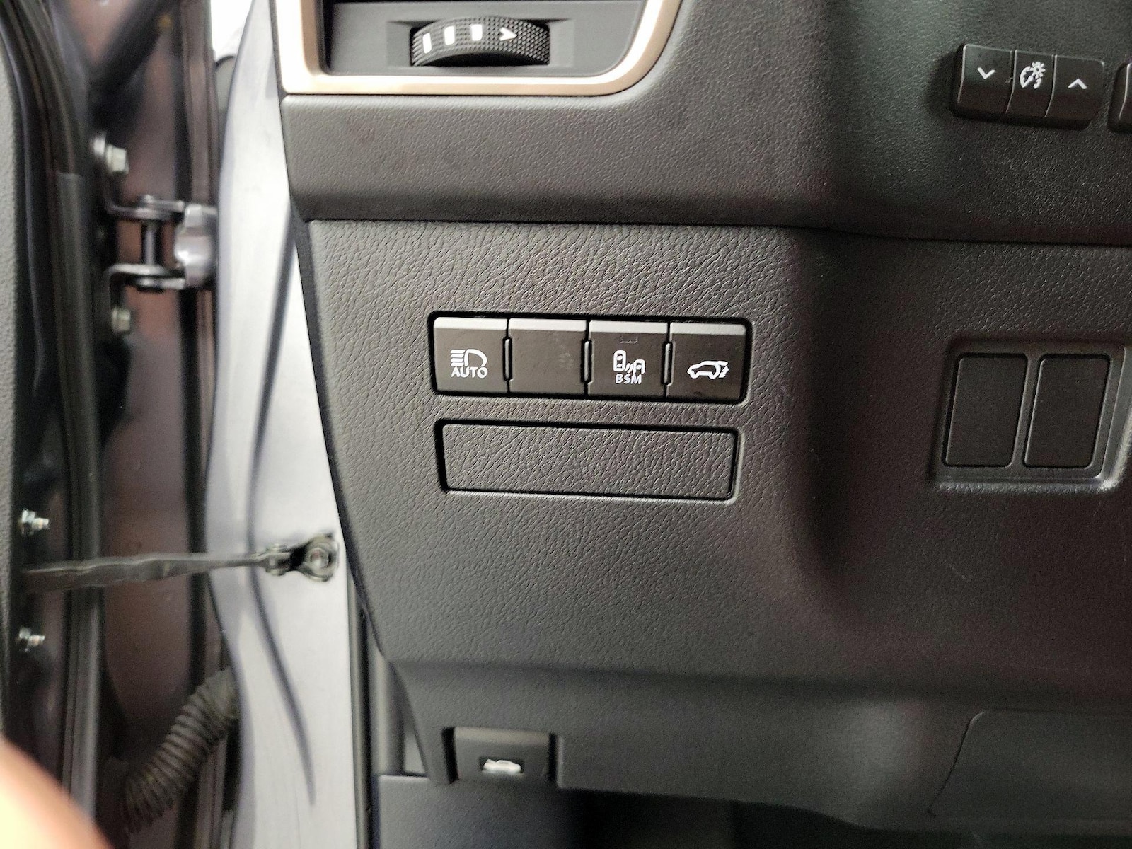 2021 Lexus NX 300 - Photo 14