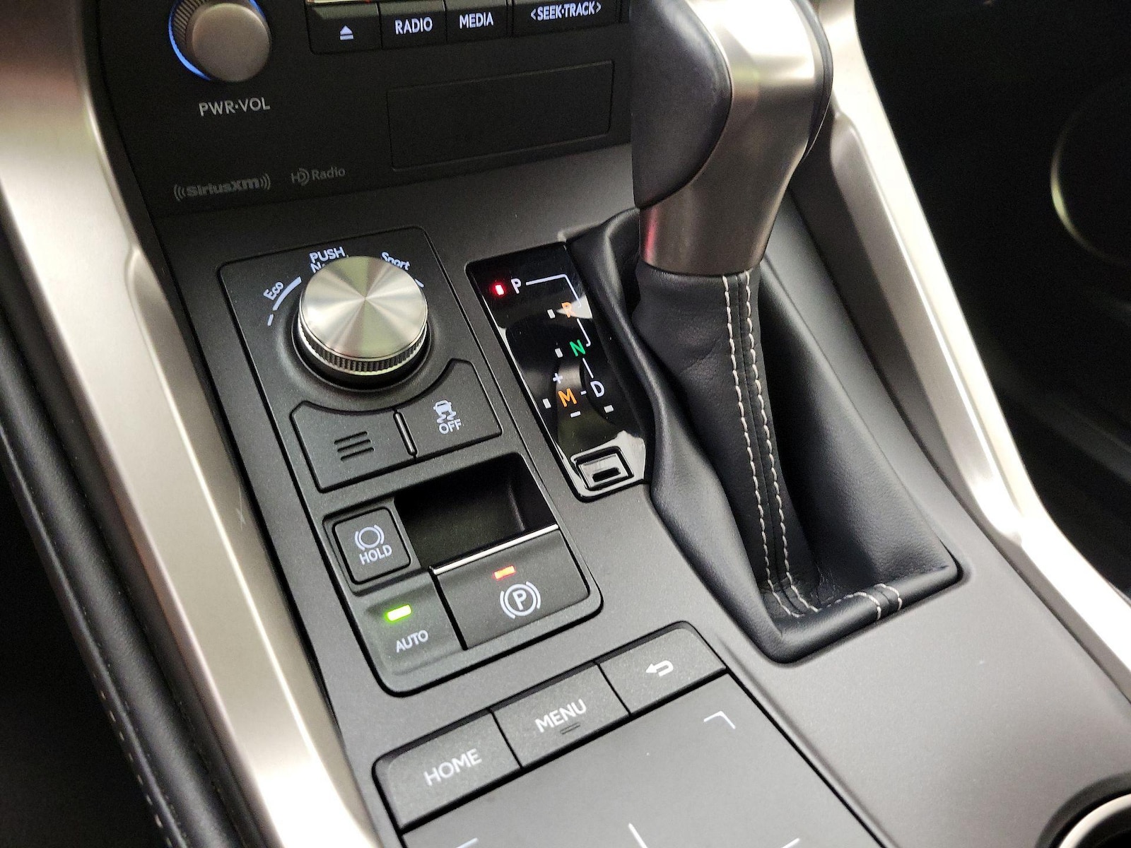 2021 Lexus NX 300 - Photo 18