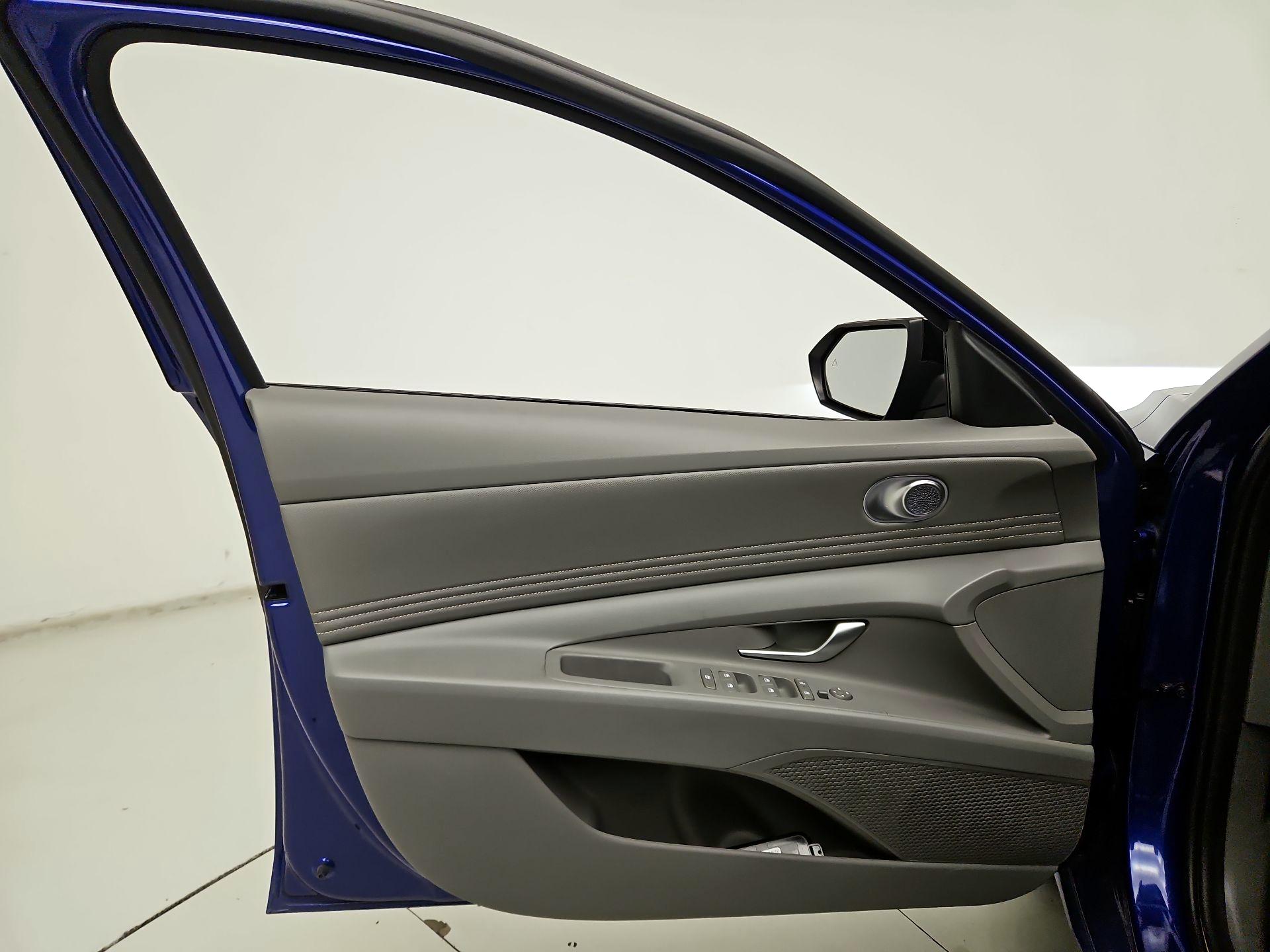 Thumbnail: 2025 Hyundai Elantra - 12
