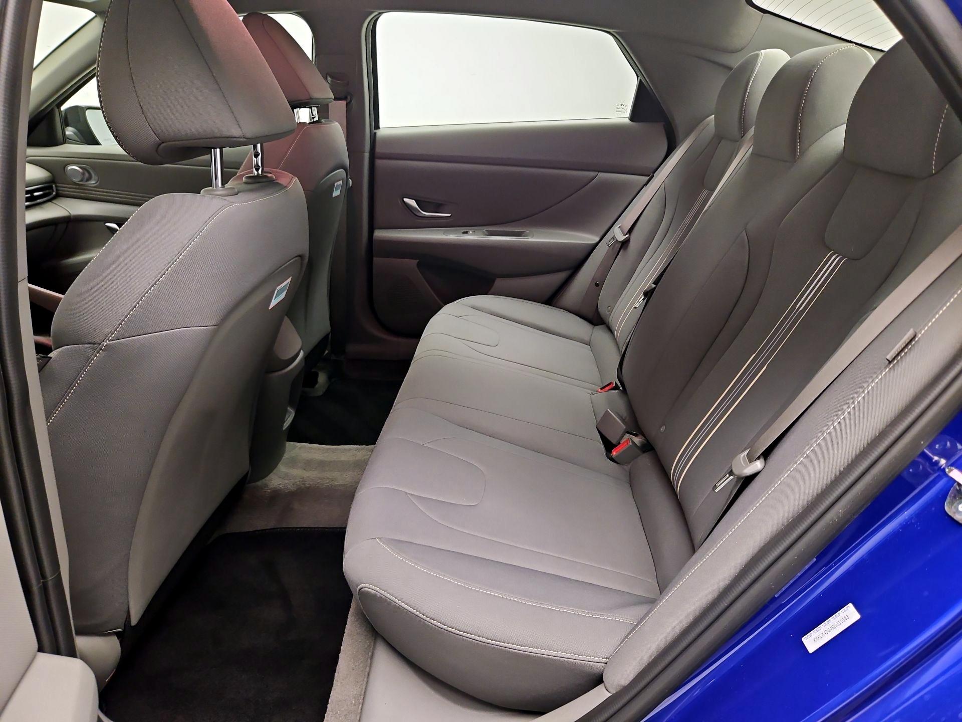 Thumbnail: 2025 Hyundai Elantra - 17
