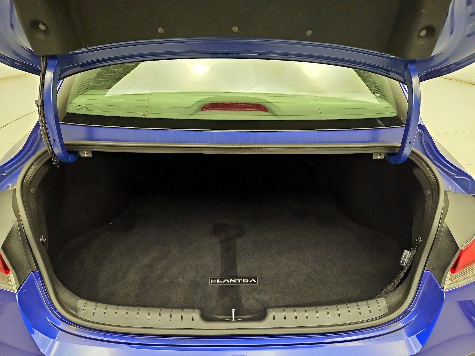 2025 Hyundai Elantra SEL - Photo 19