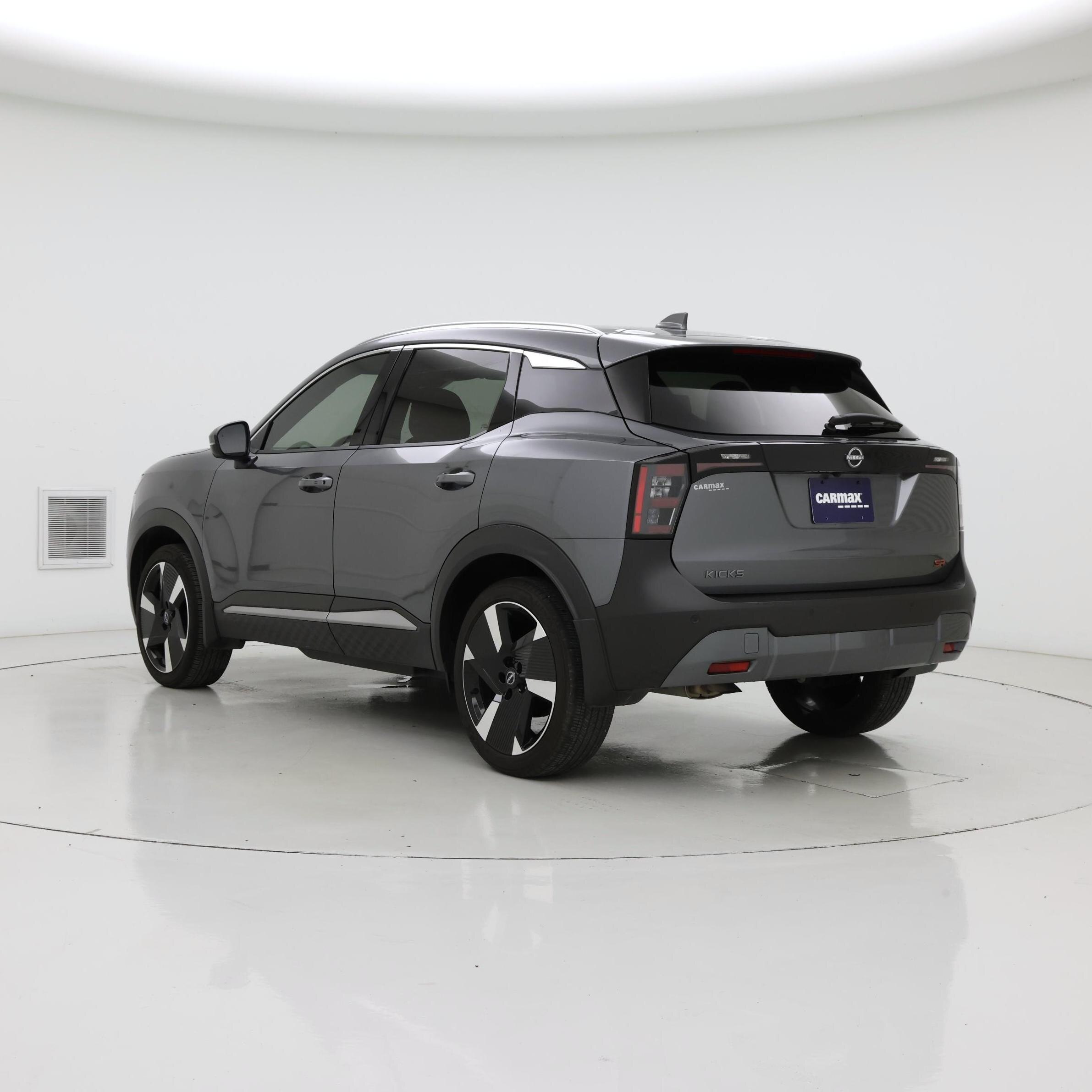 Thumbnail: 2025 Nissan Kicks - 2