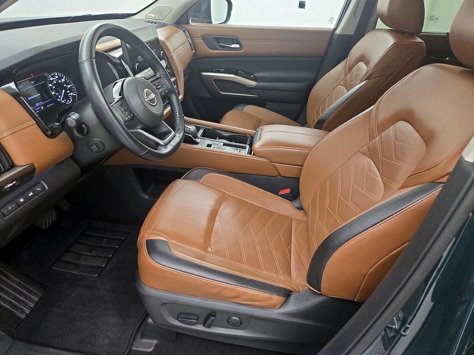 2023 Nissan Pathfinder Platinum - Photo 12