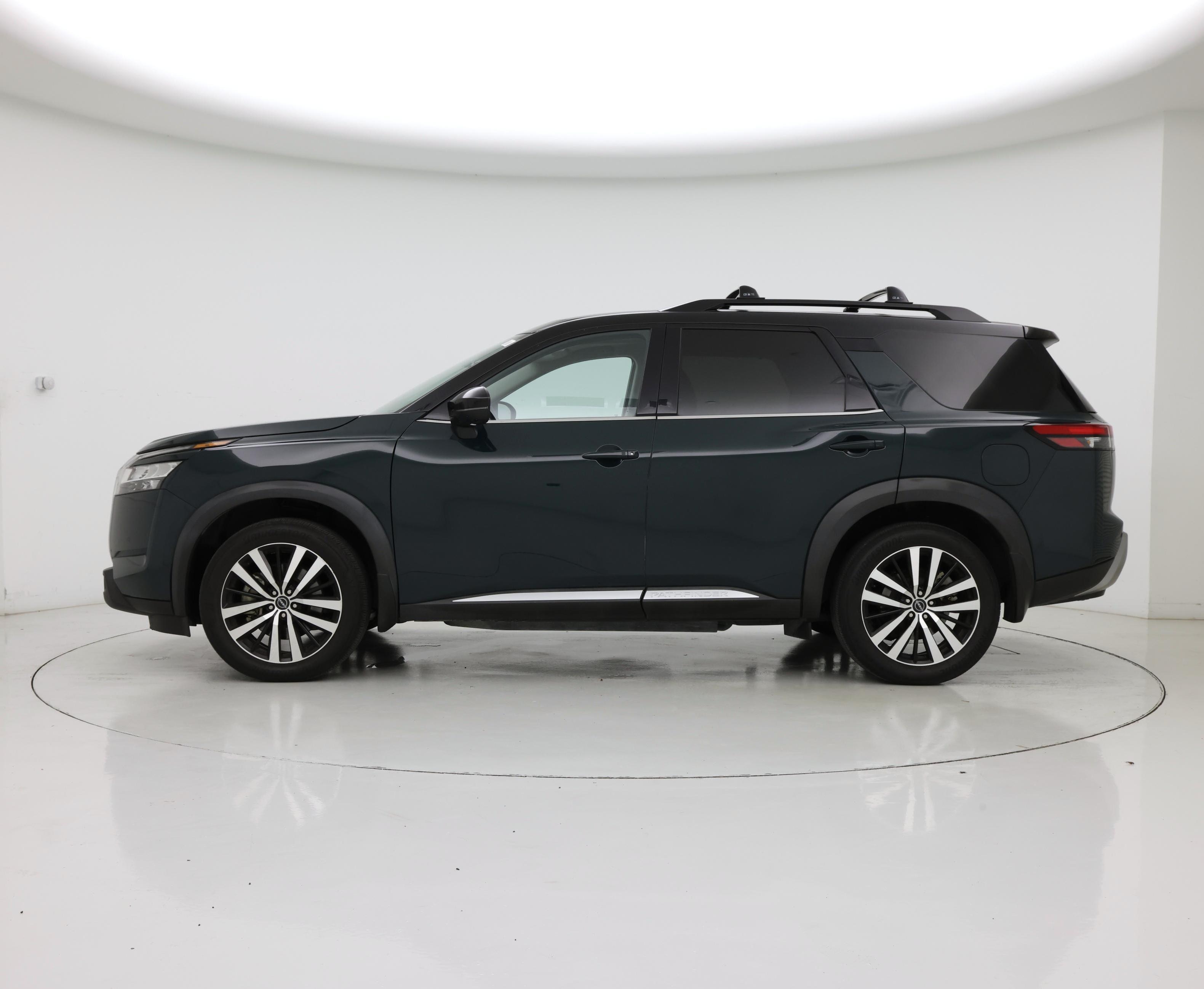 Thumbnail: 2023 Nissan Pathfinder - 3