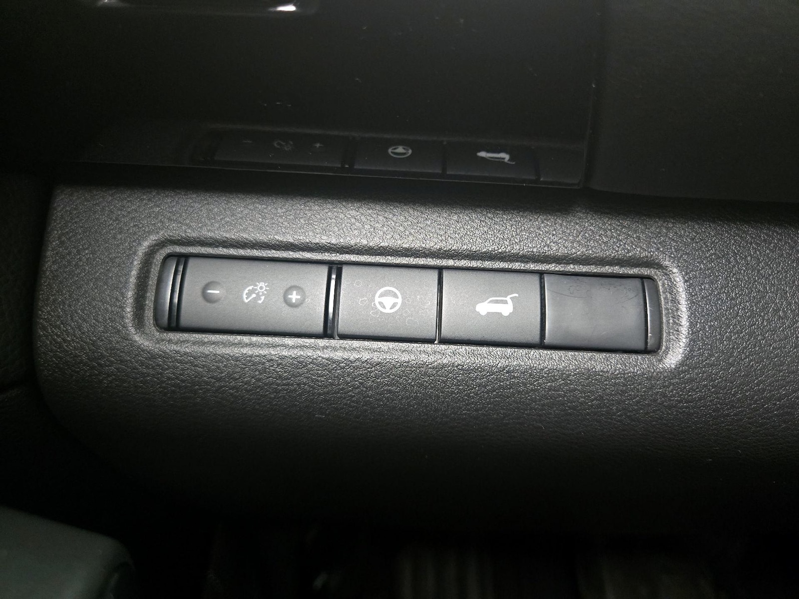 2024 Nissan Pathfinder SV - Photo 14