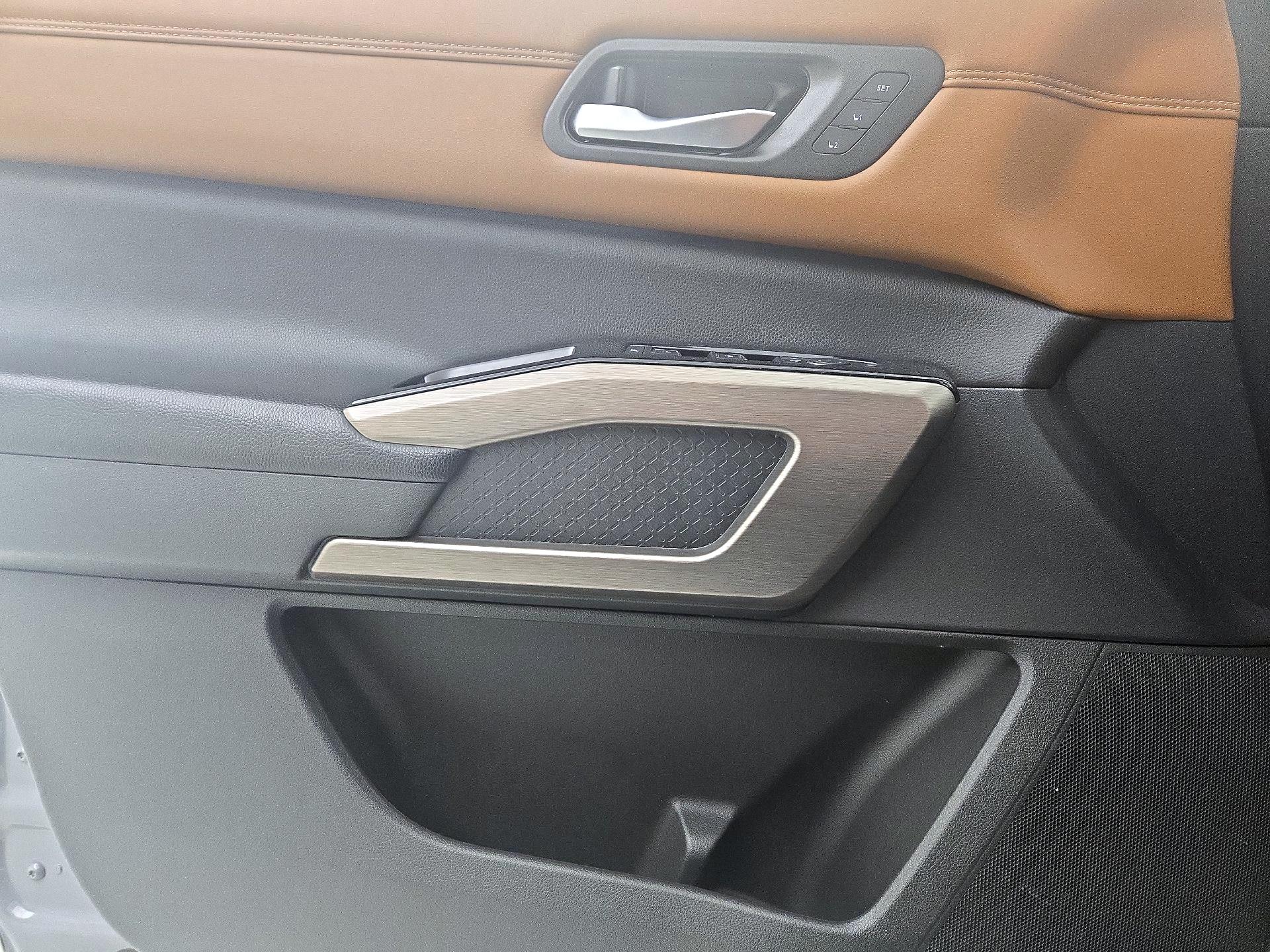 Thumbnail: 2023 Nissan Pathfinder - 12