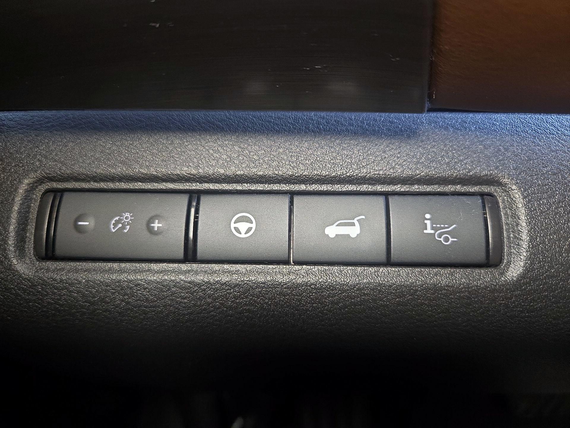 Thumbnail: 2023 Nissan Pathfinder - 13