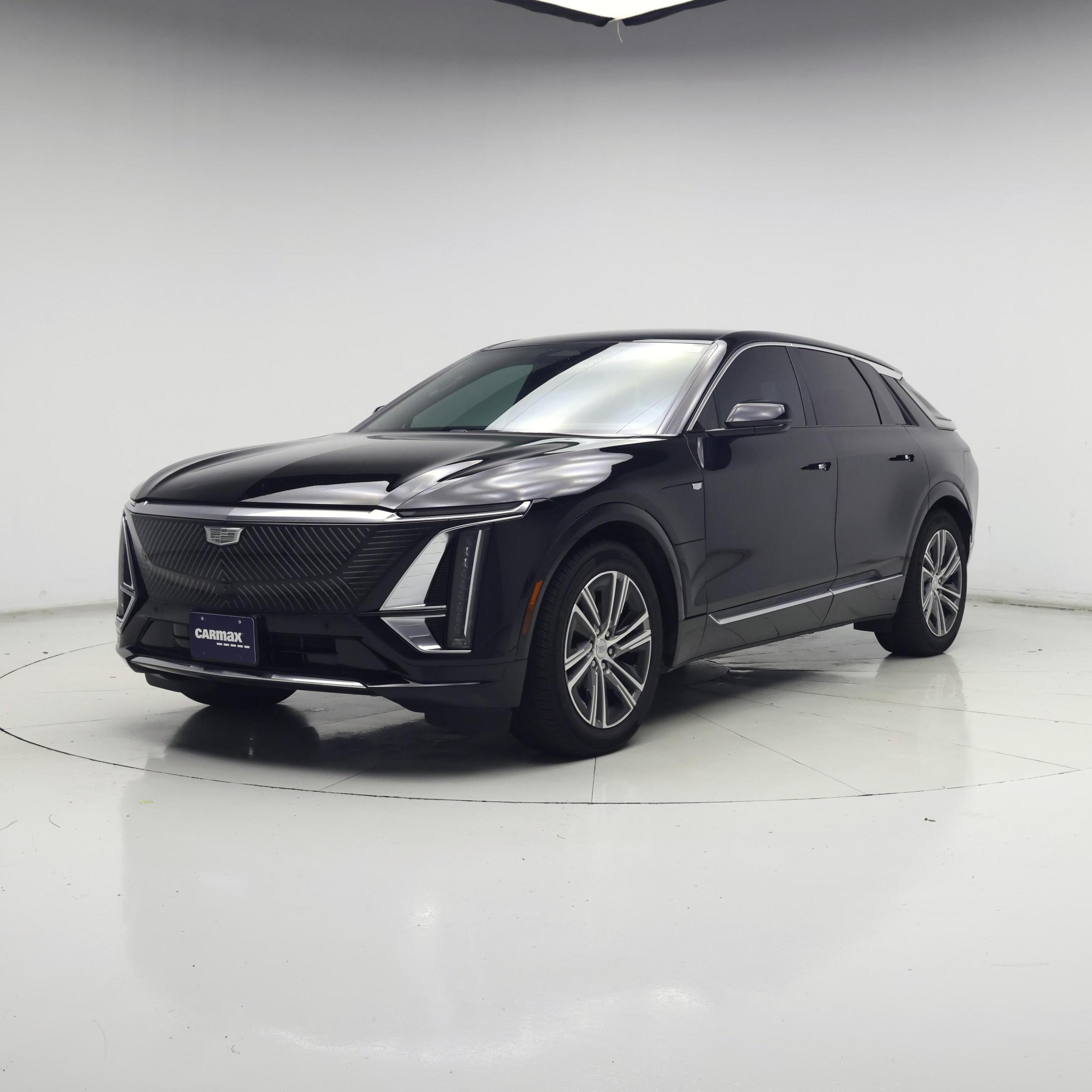 Thumbnail: 2024 Cadillac Lyriq - 4