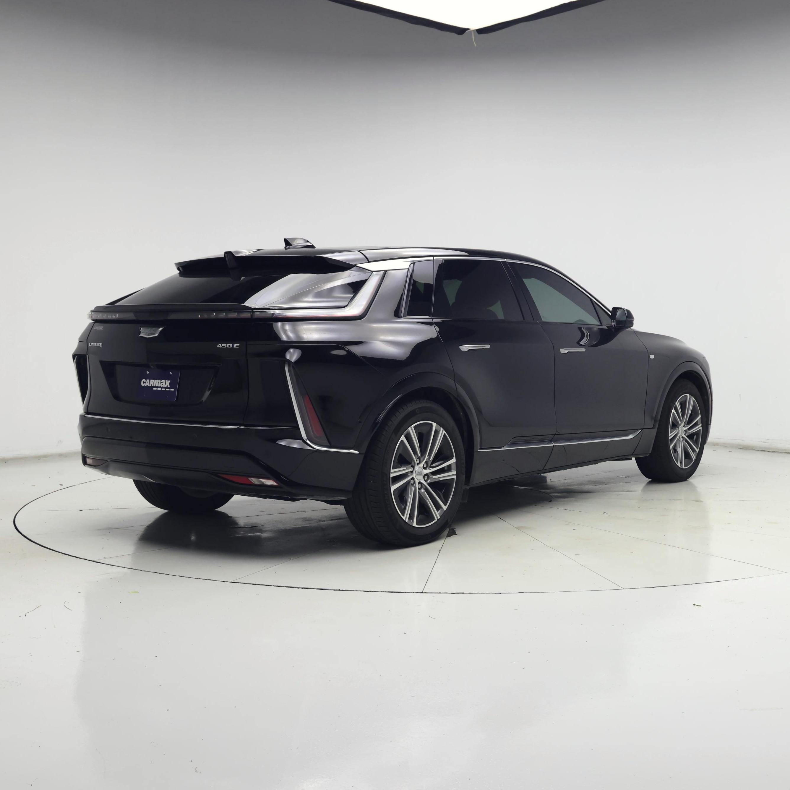 Thumbnail: 2024 Cadillac Lyriq - 8