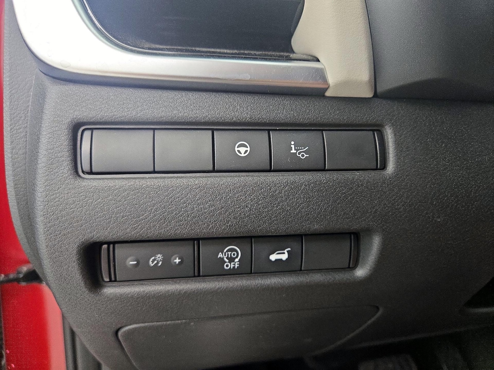 2025 Nissan Rogue SL - Photo 14