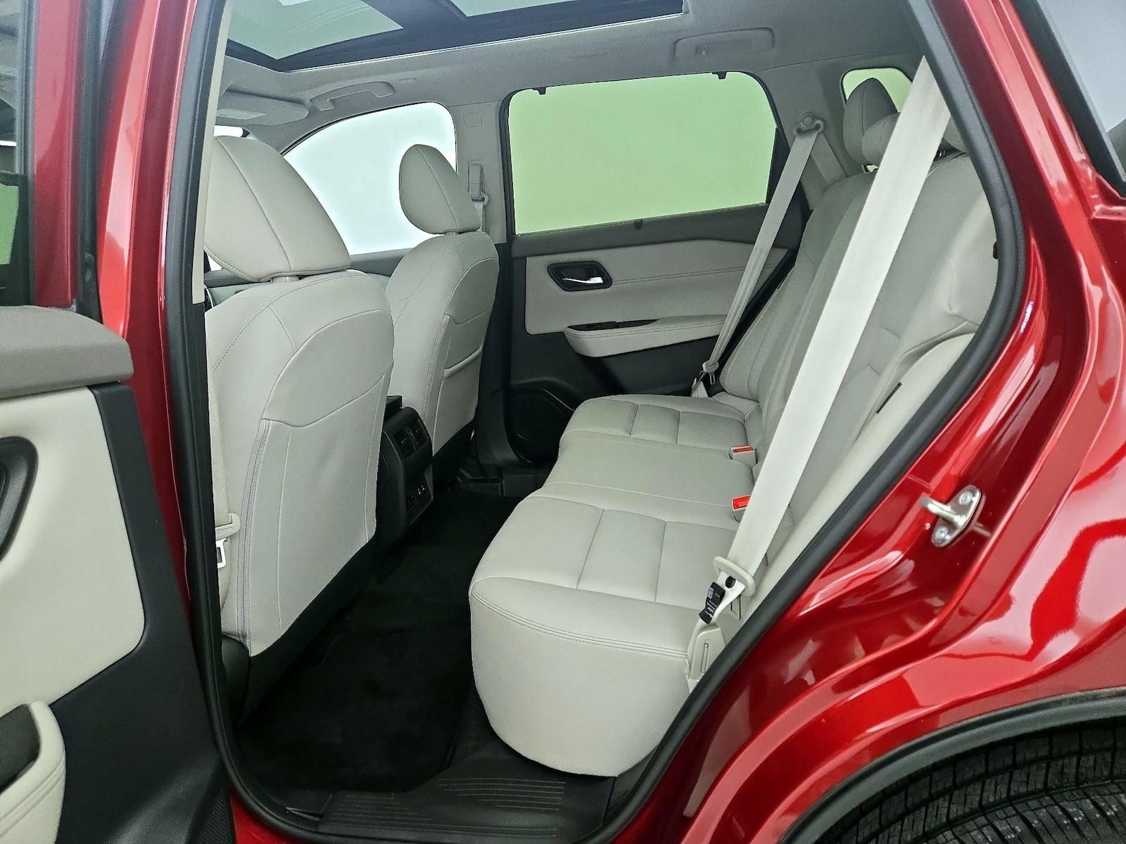 2025 Nissan Rogue SL - Photo 22